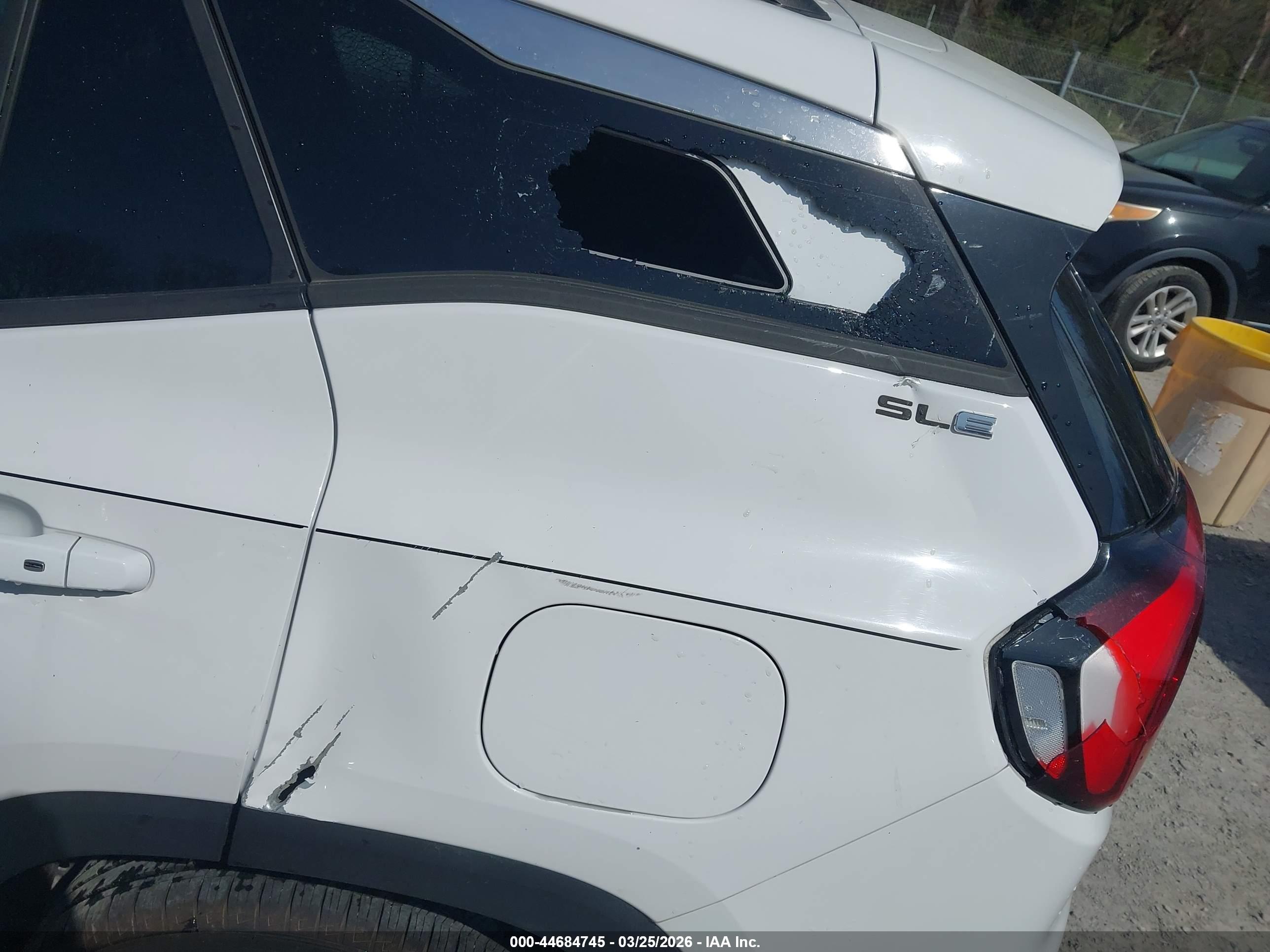 GMC TERRAIN image 6