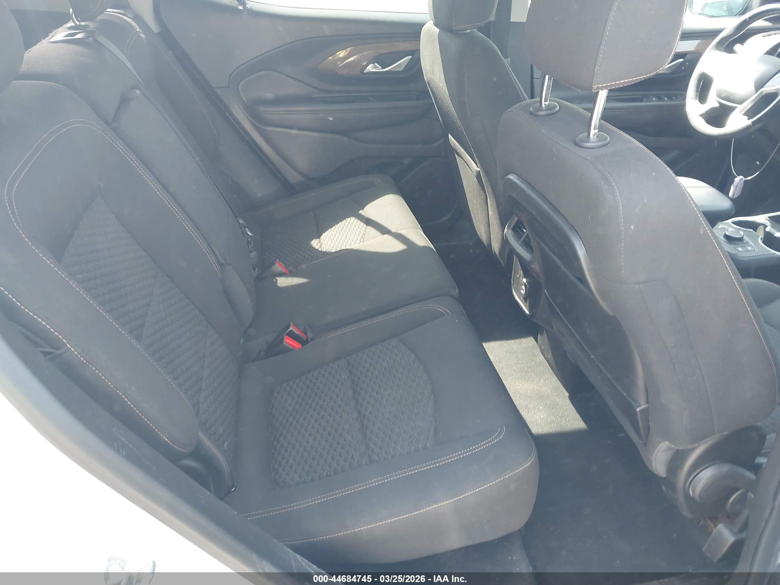 GMC TERRAIN image 8
