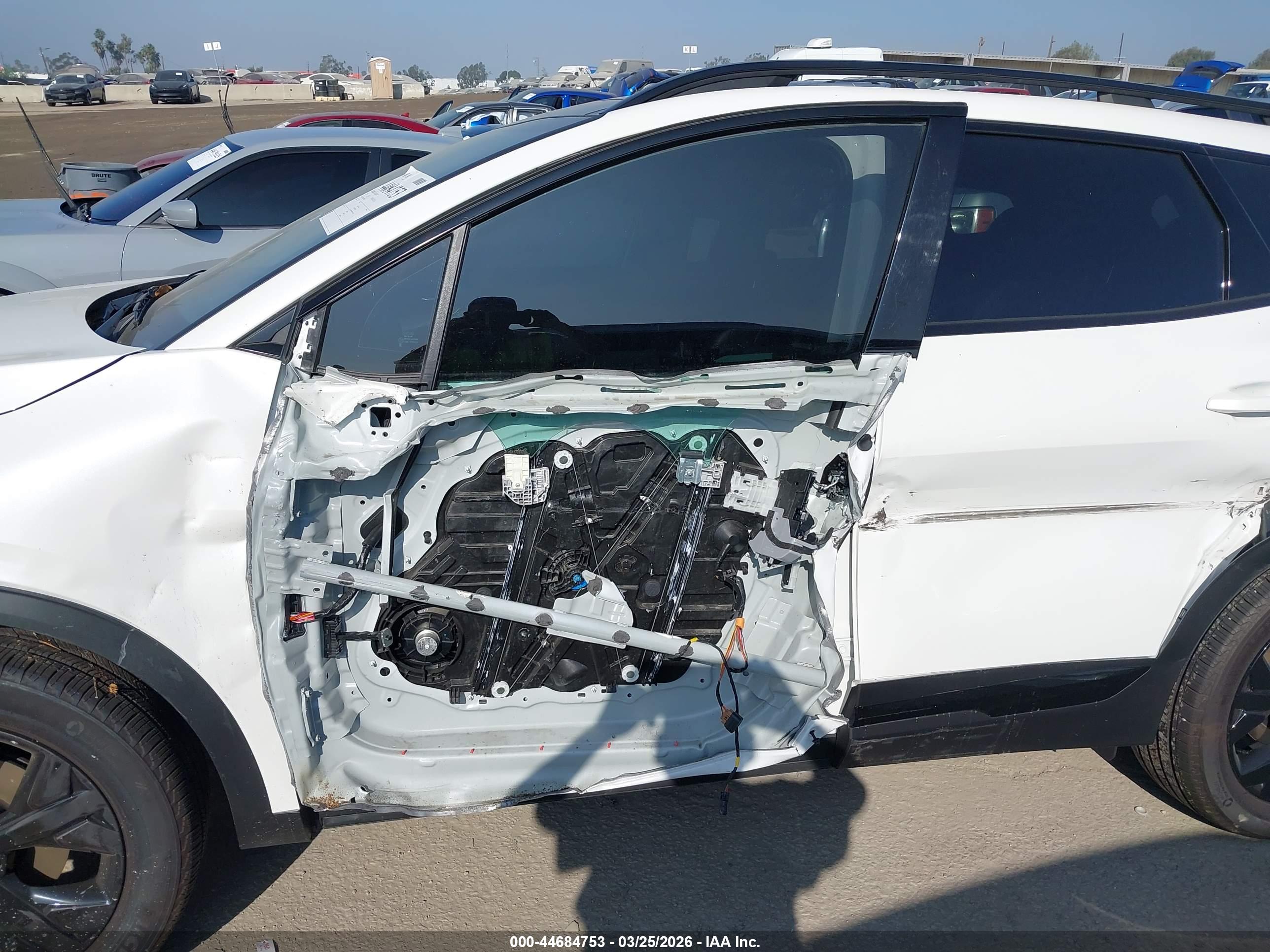 KIA SPORTAGE image 6