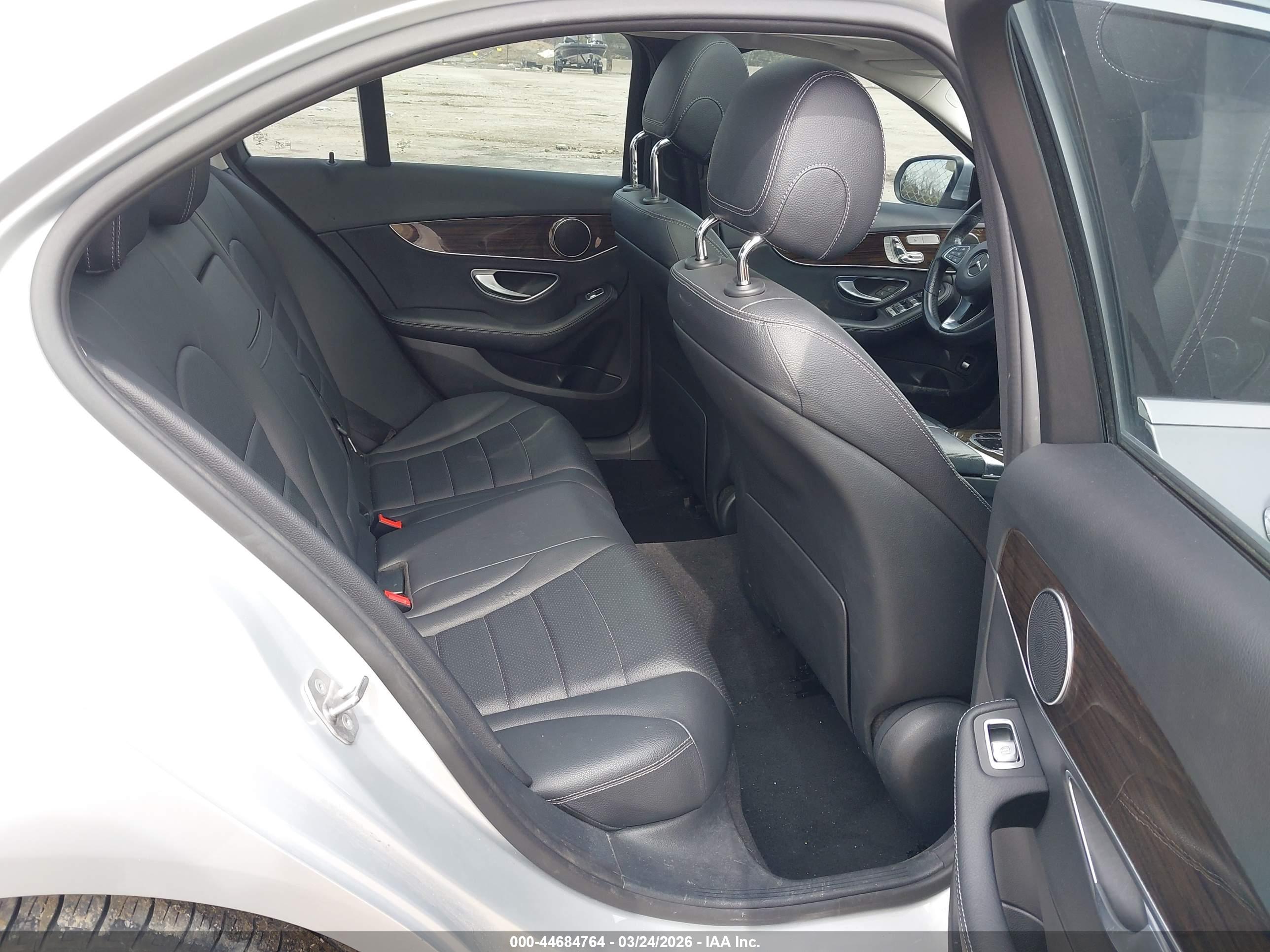 MERCEDES-BENZ C image 8