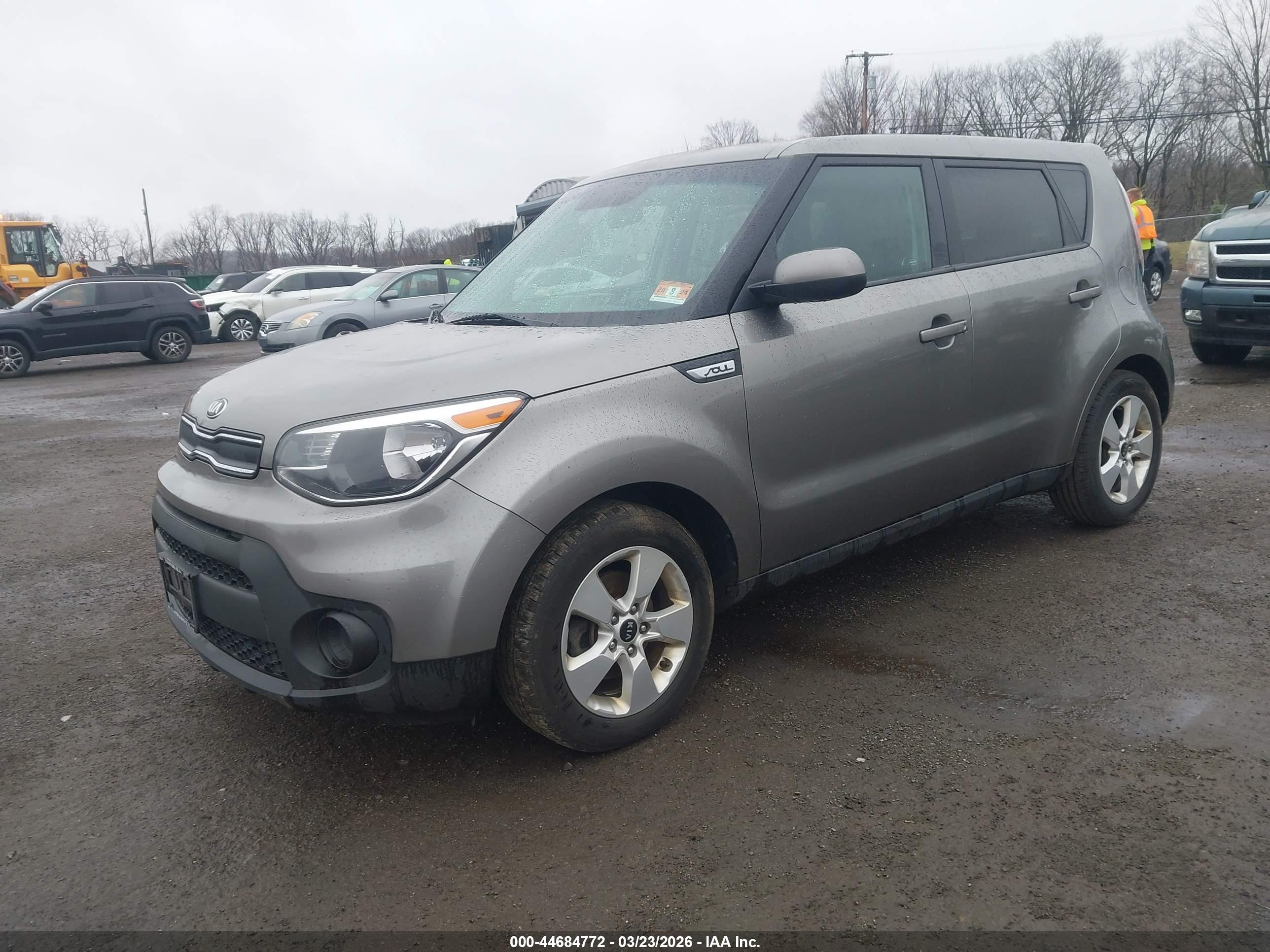 KIA SOUL image 2