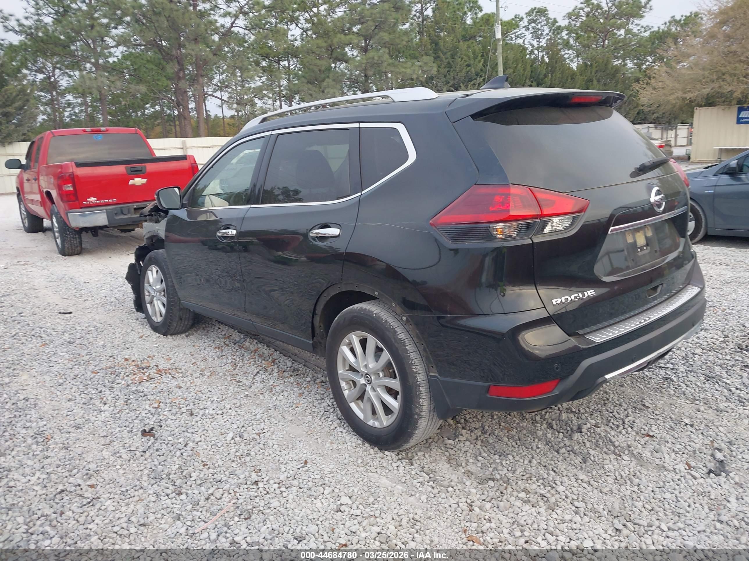 NISSAN ROGUE image 3