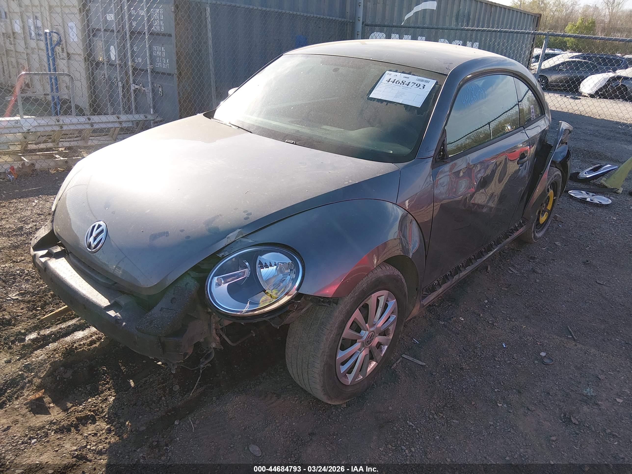 VOLKSWAGEN BEETLE image 2