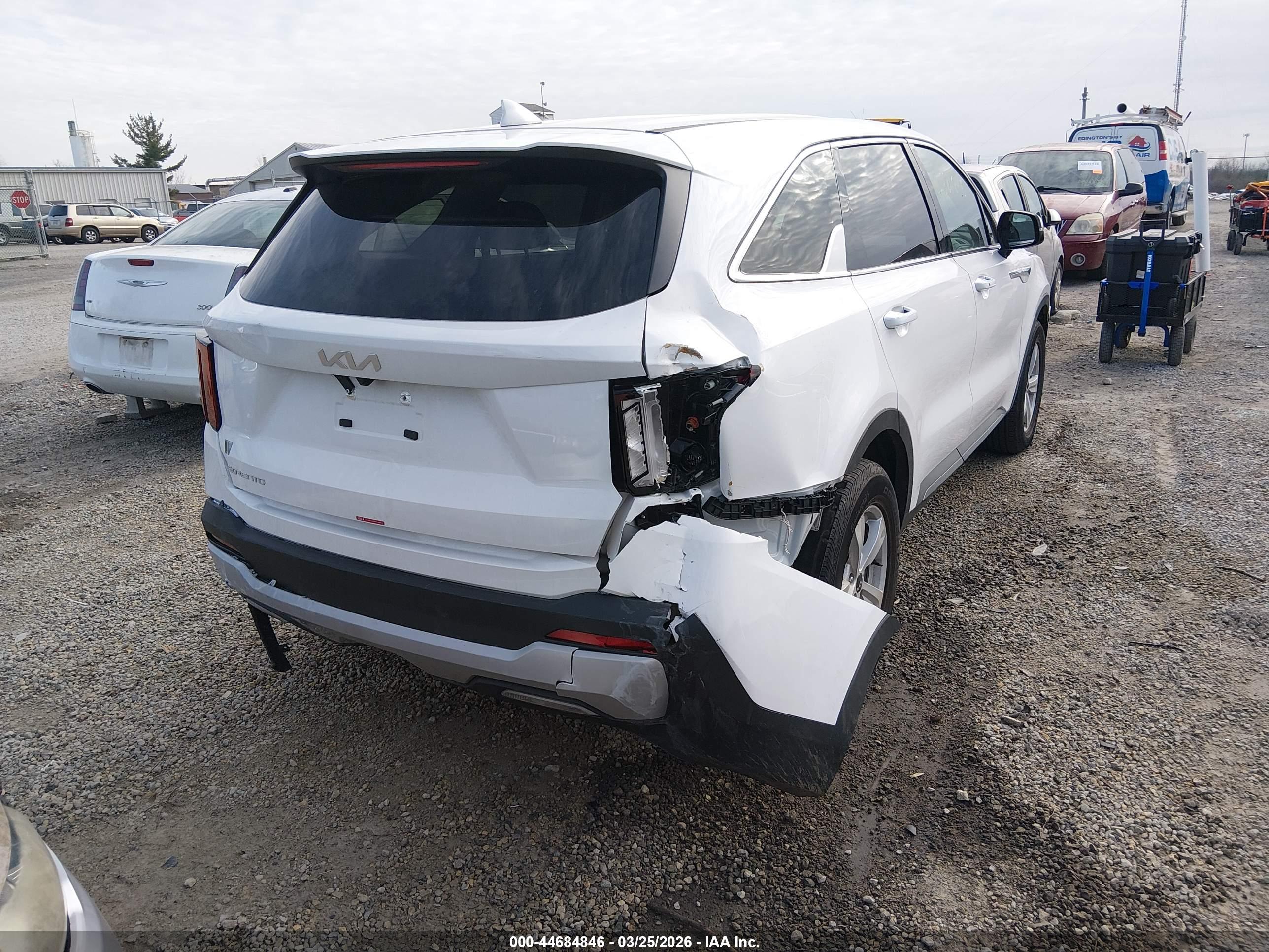 KIA SORENTO image 4