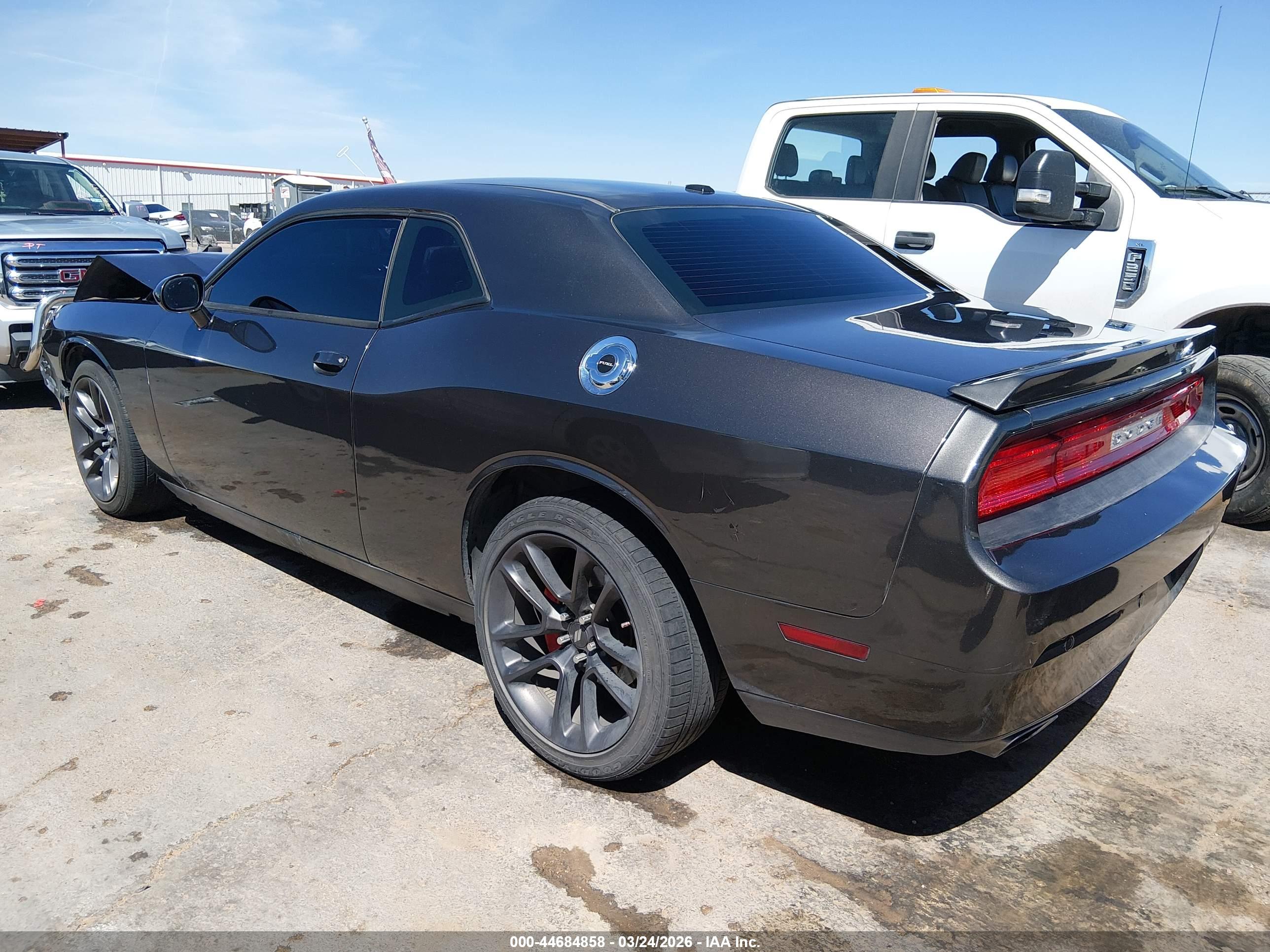 DODGE CHALLENGER image 3