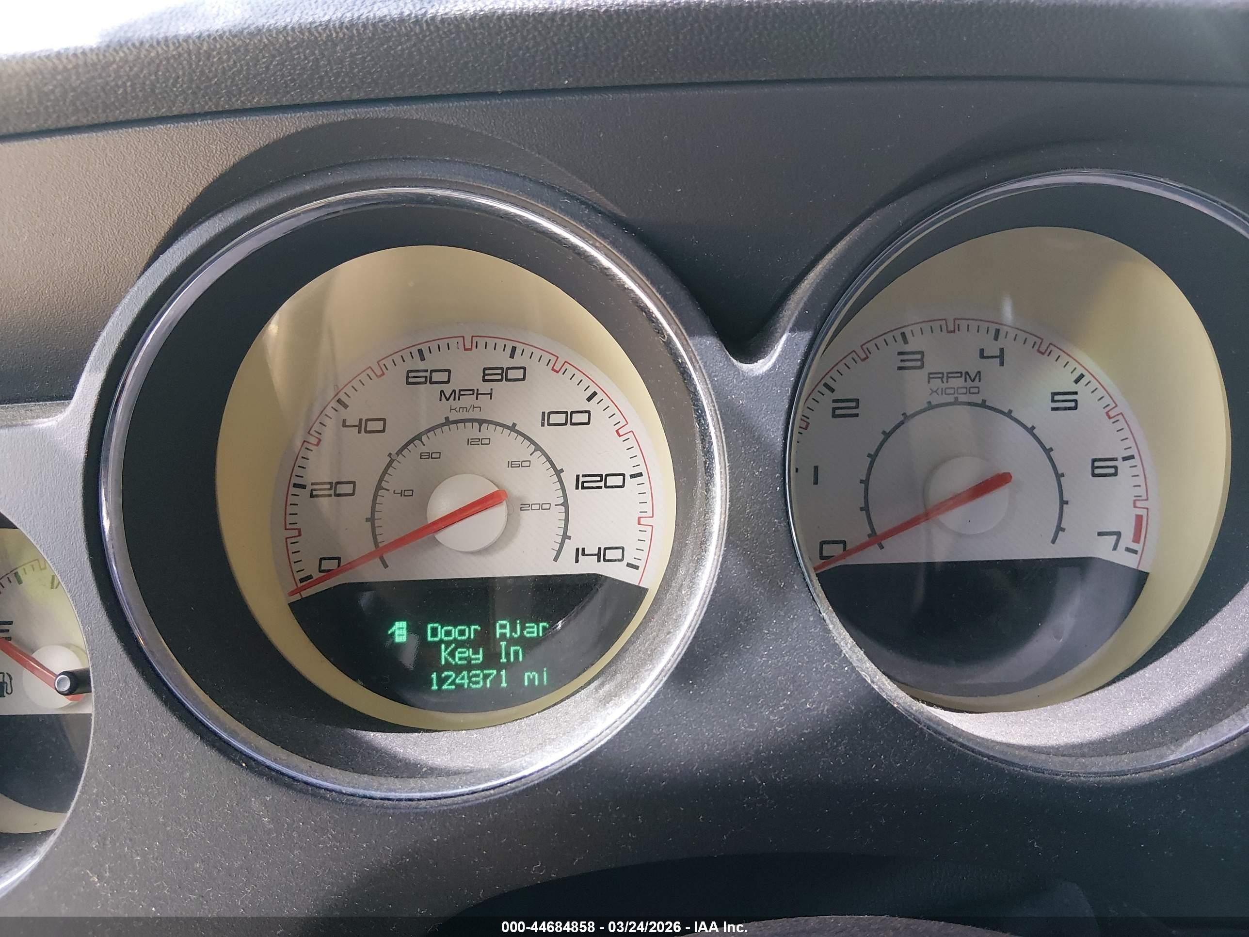 DODGE CHALLENGER image 7