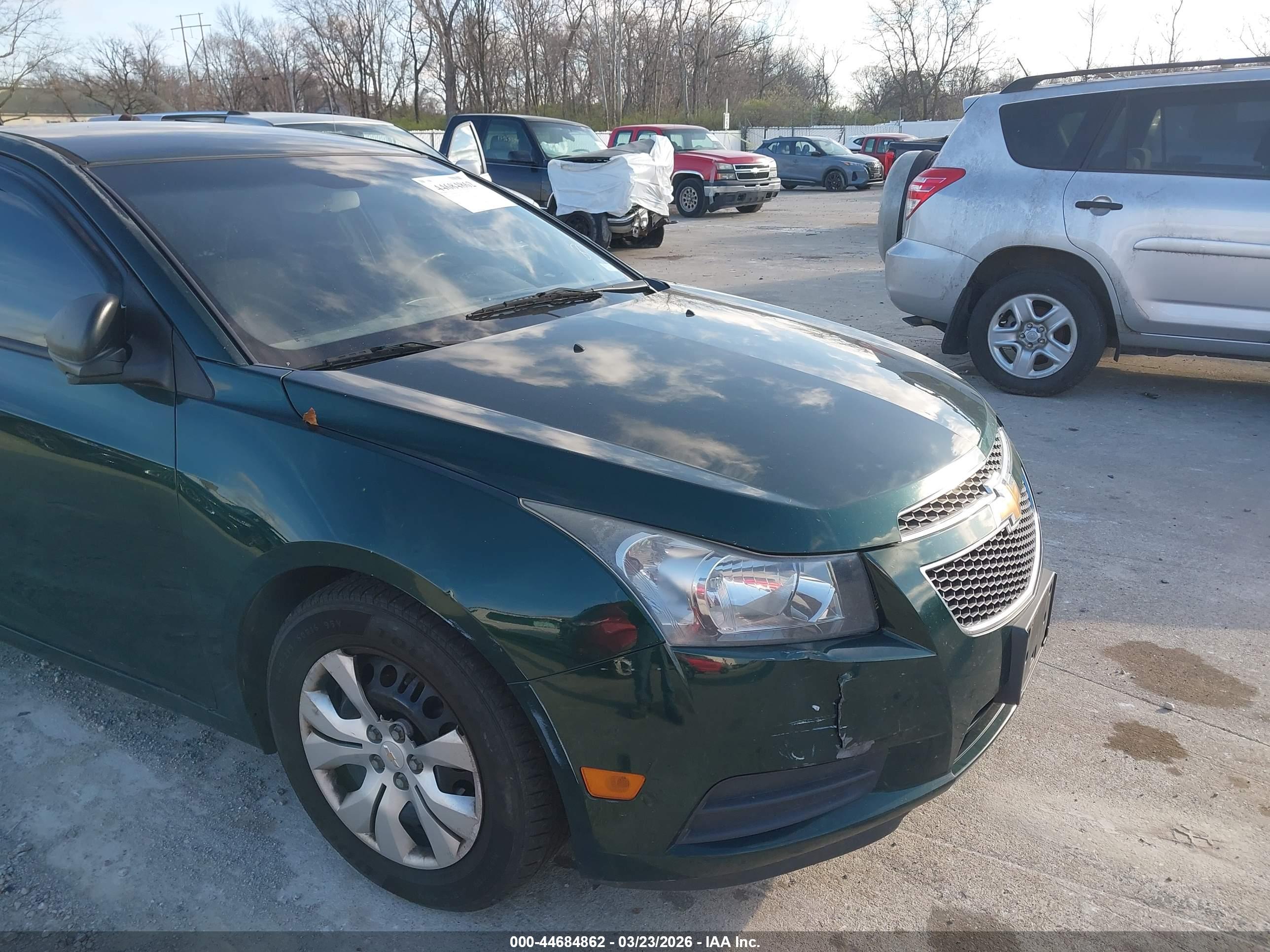 CHEVROLET CRUZE image 6