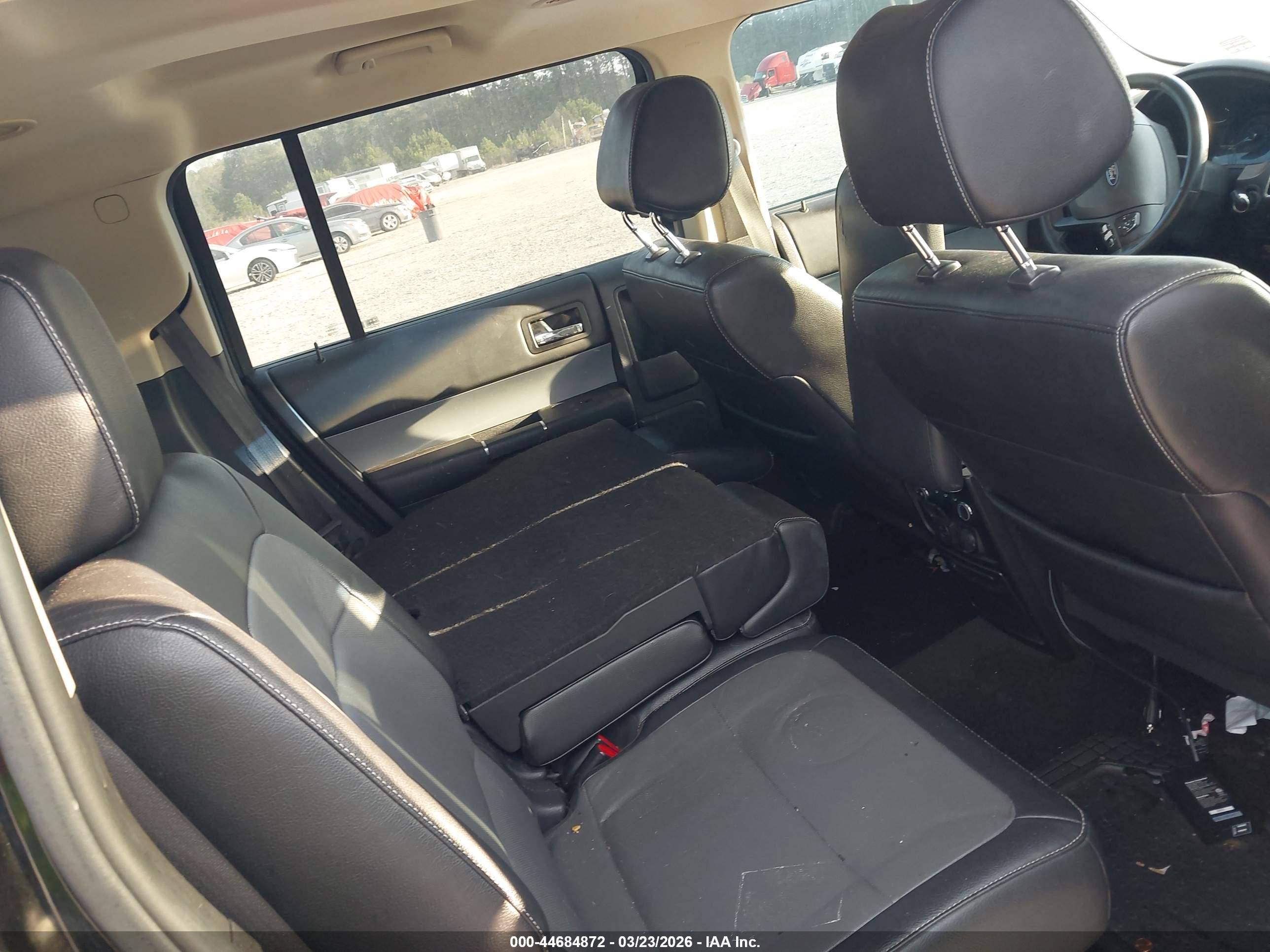 FORD FLEX image 8