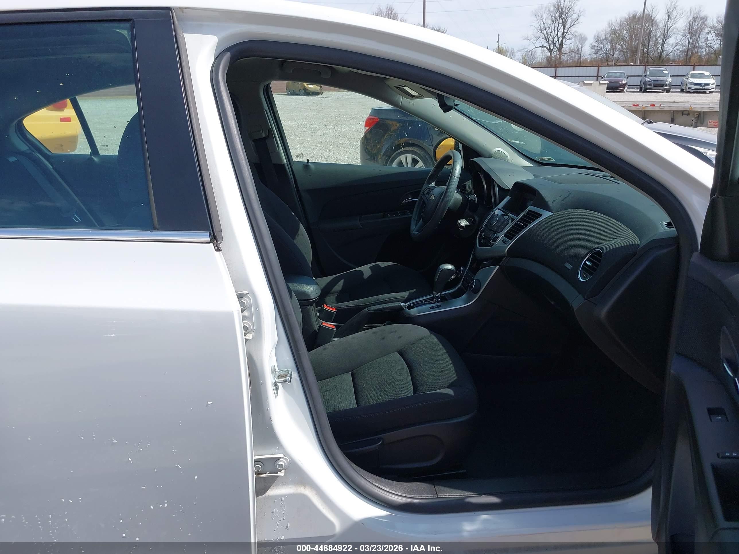 CHEVROLET CRUZE image 5