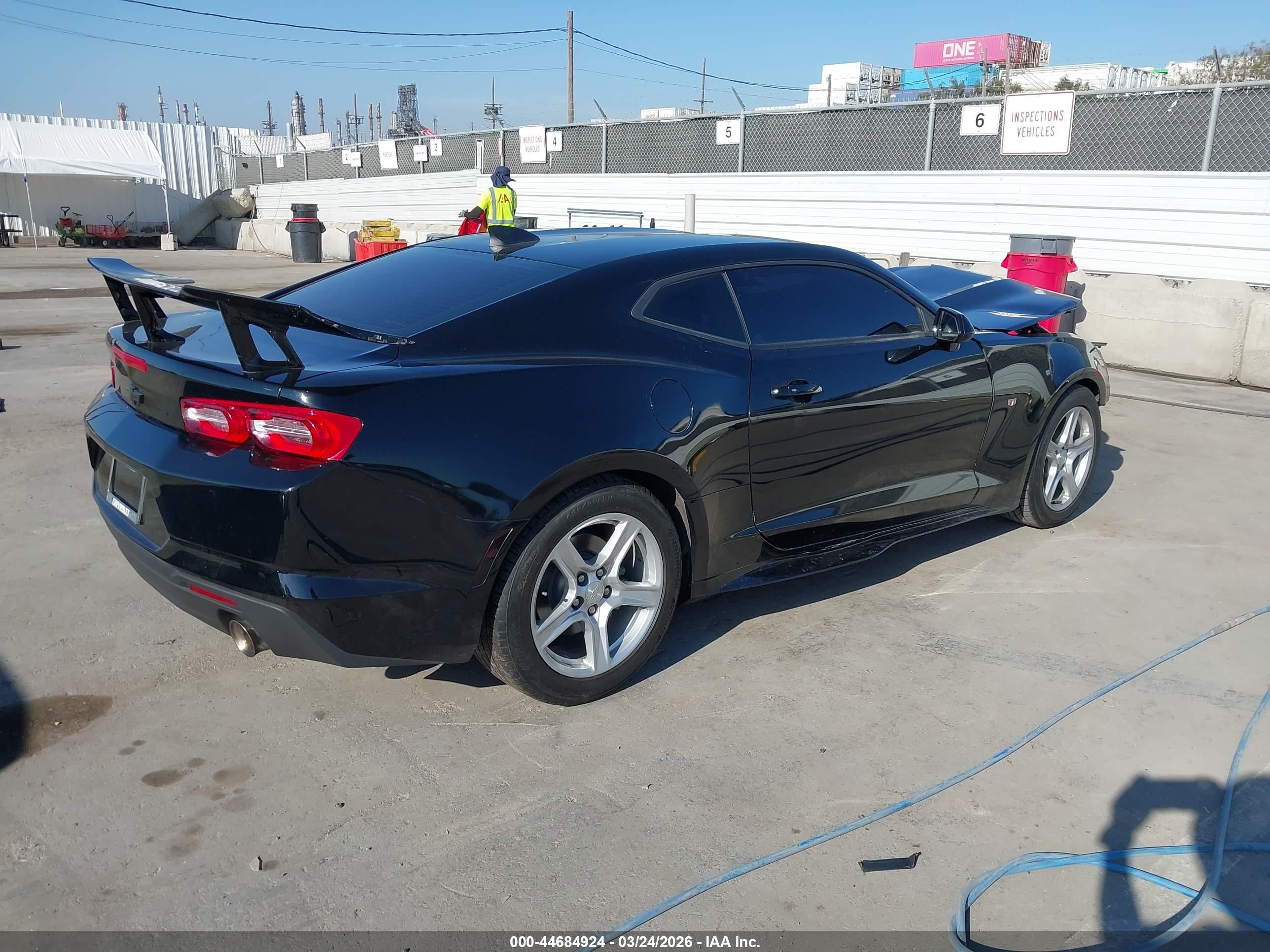 CHEVROLET CAMARO image 4
