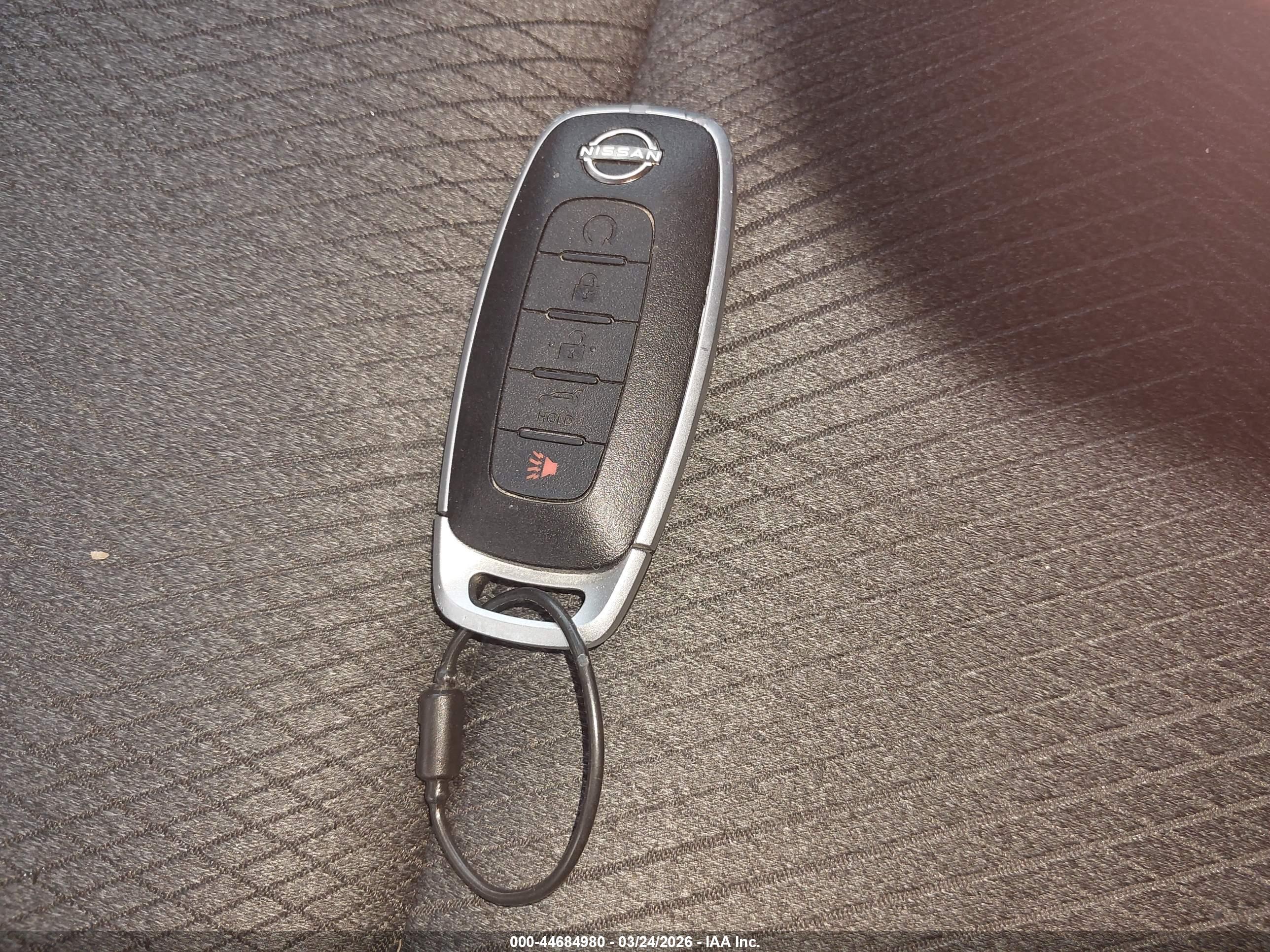 NISSAN ROGUE image 11