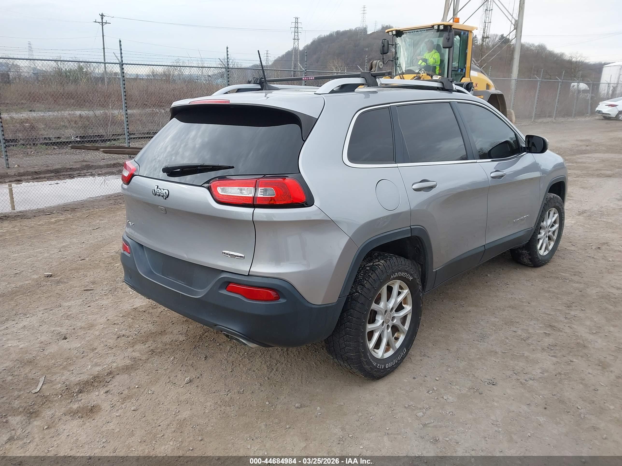 JEEP CHEROKEE image 4