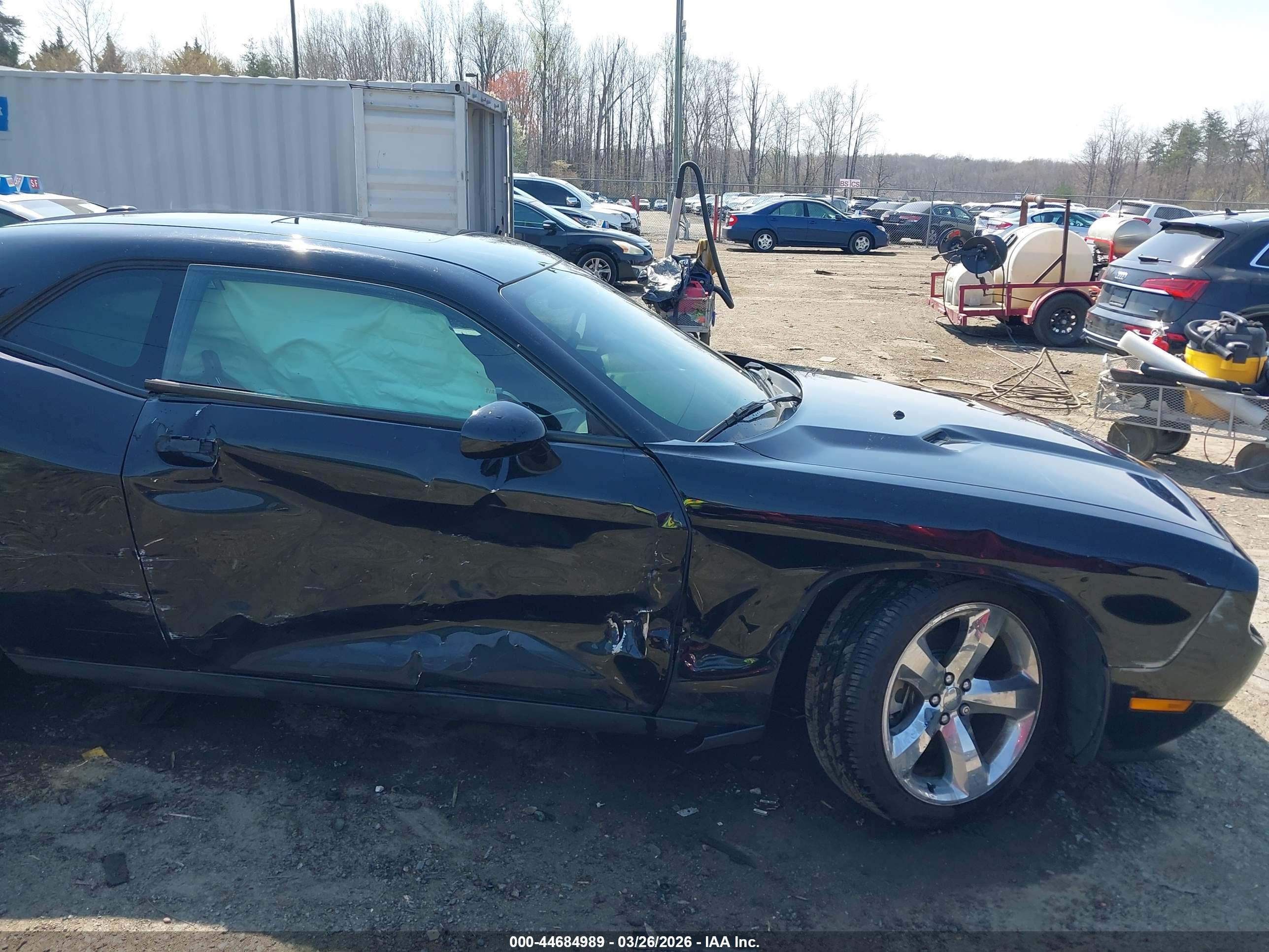 DODGE CHALLENGER image 6