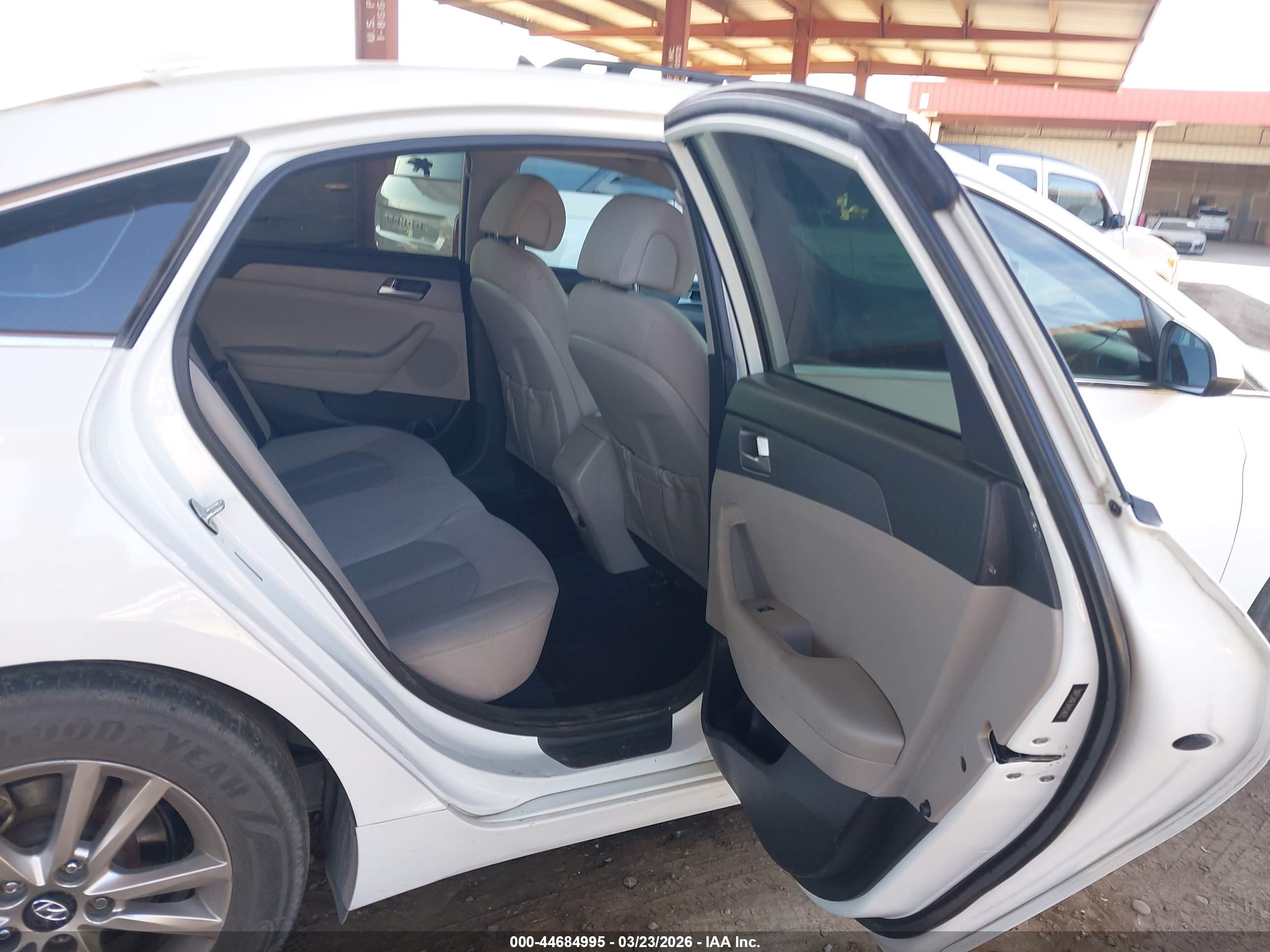 HYUNDAI SONATA image 8