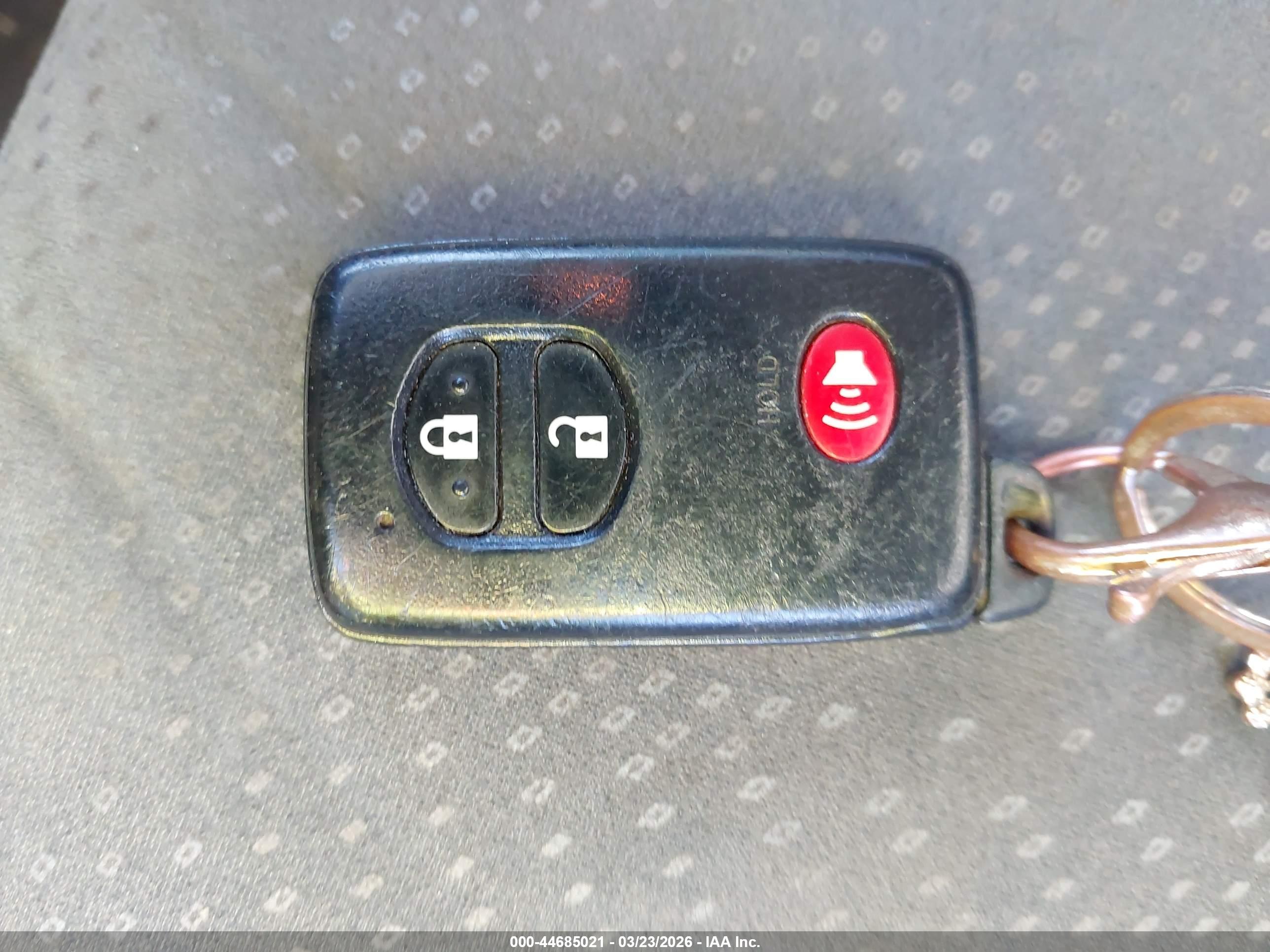 TOYOTA PRIUS image 11