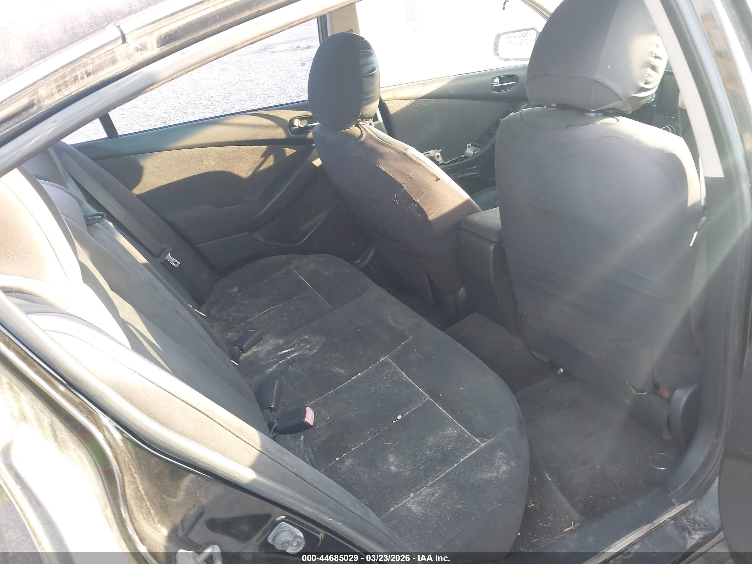 NISSAN ALTIMA image 8
