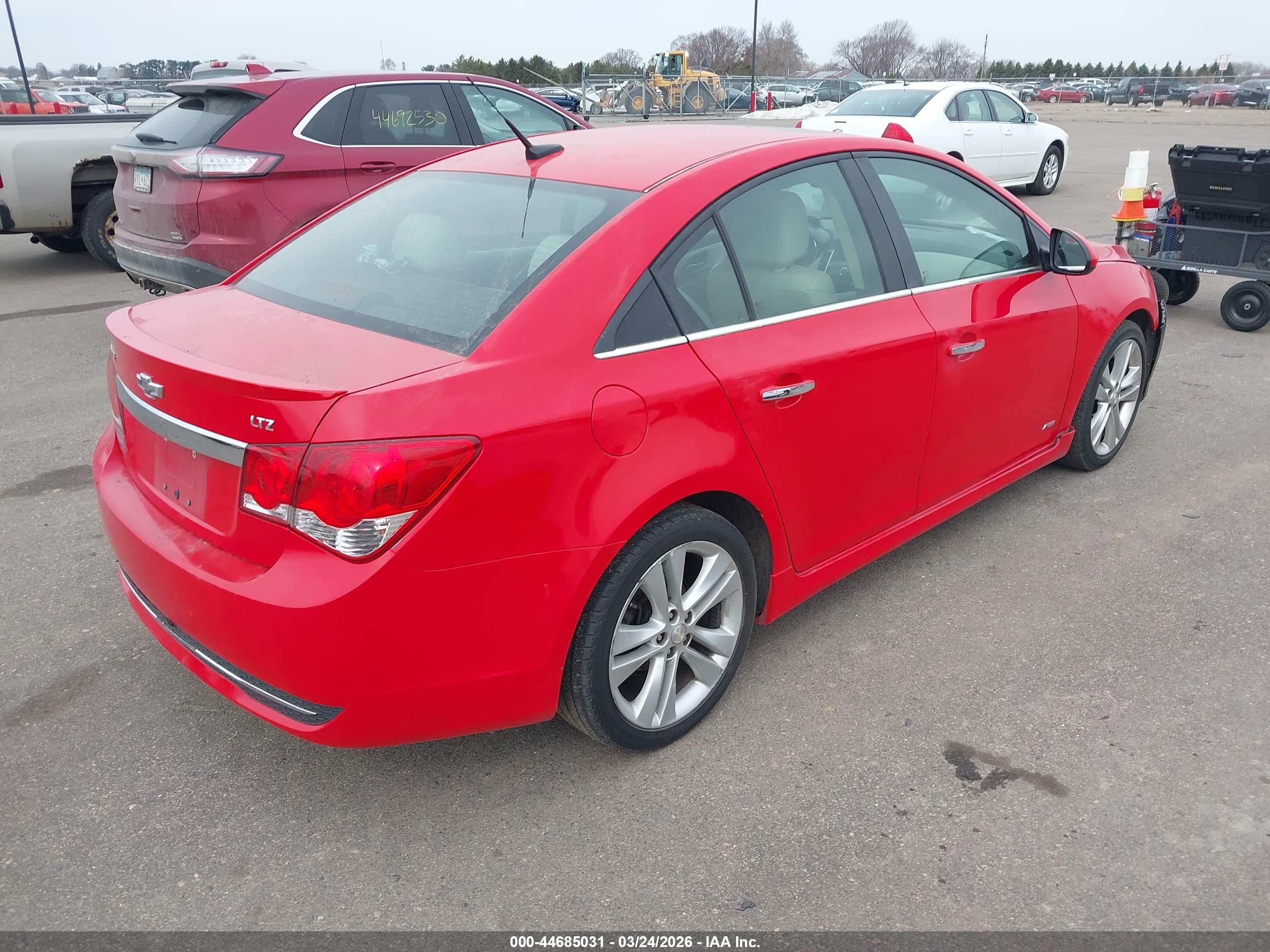 CHEVROLET CRUZE image 4