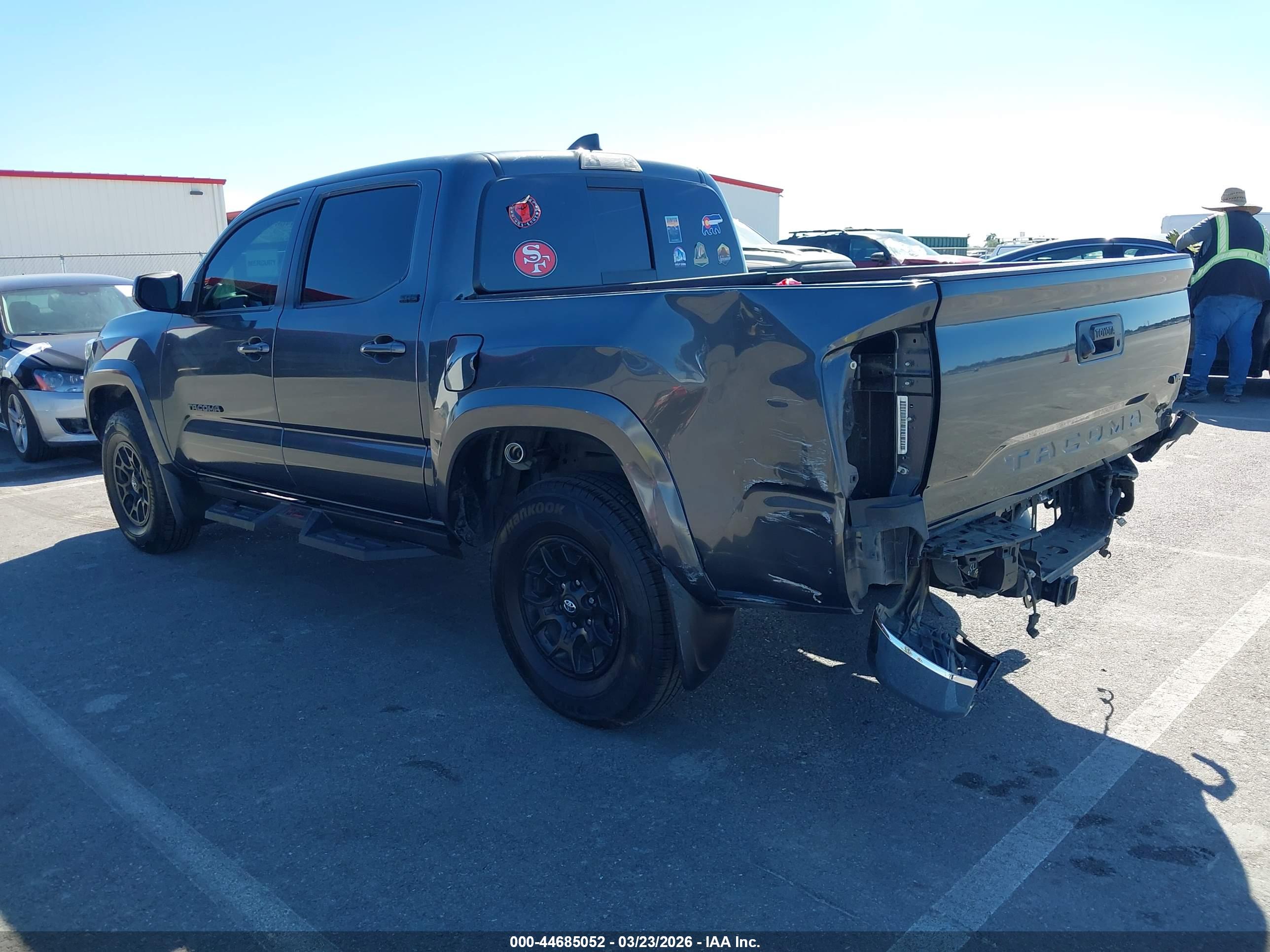 TOYOTA TACOMA image 3