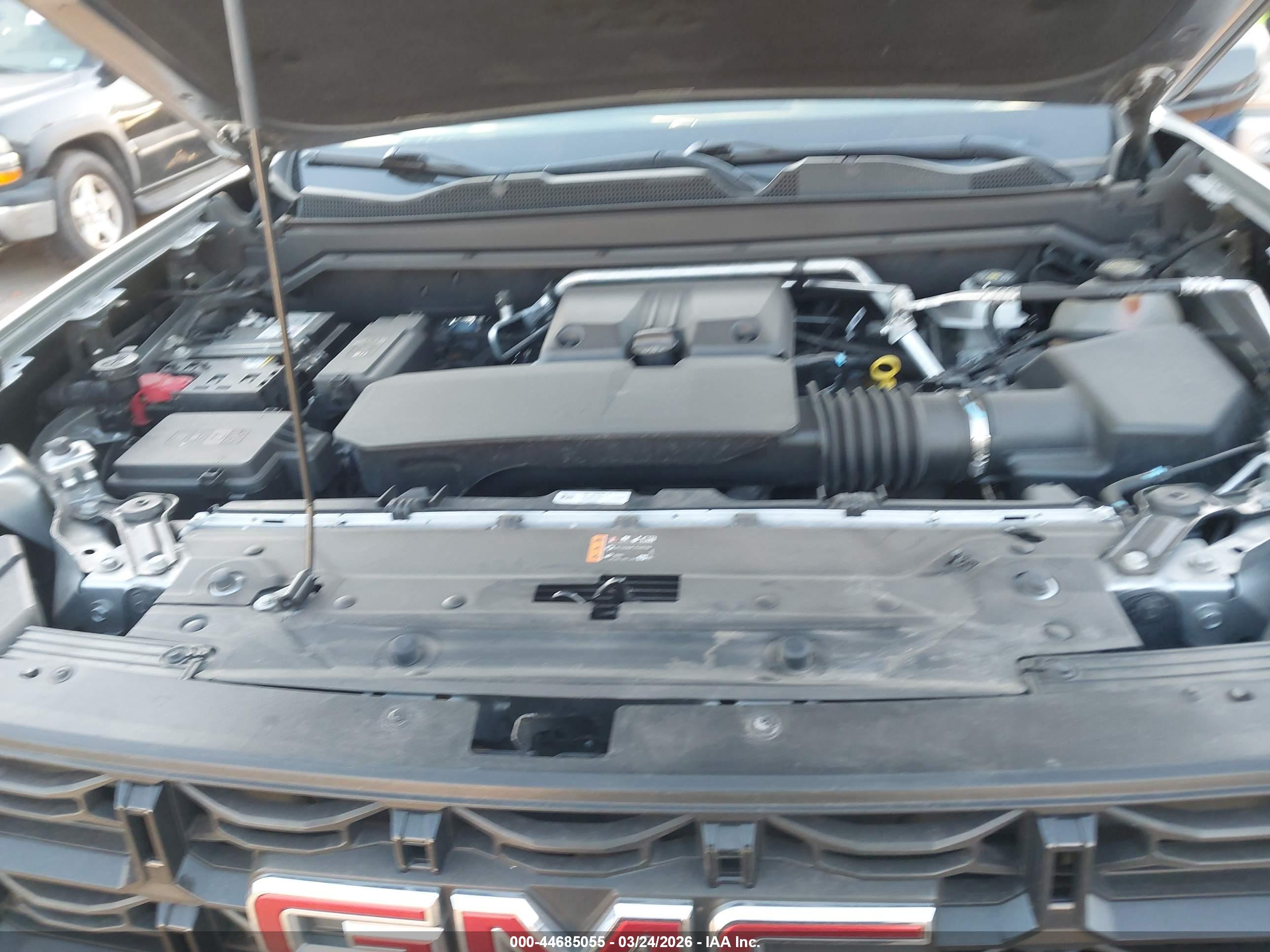 GMC CANYON image 10