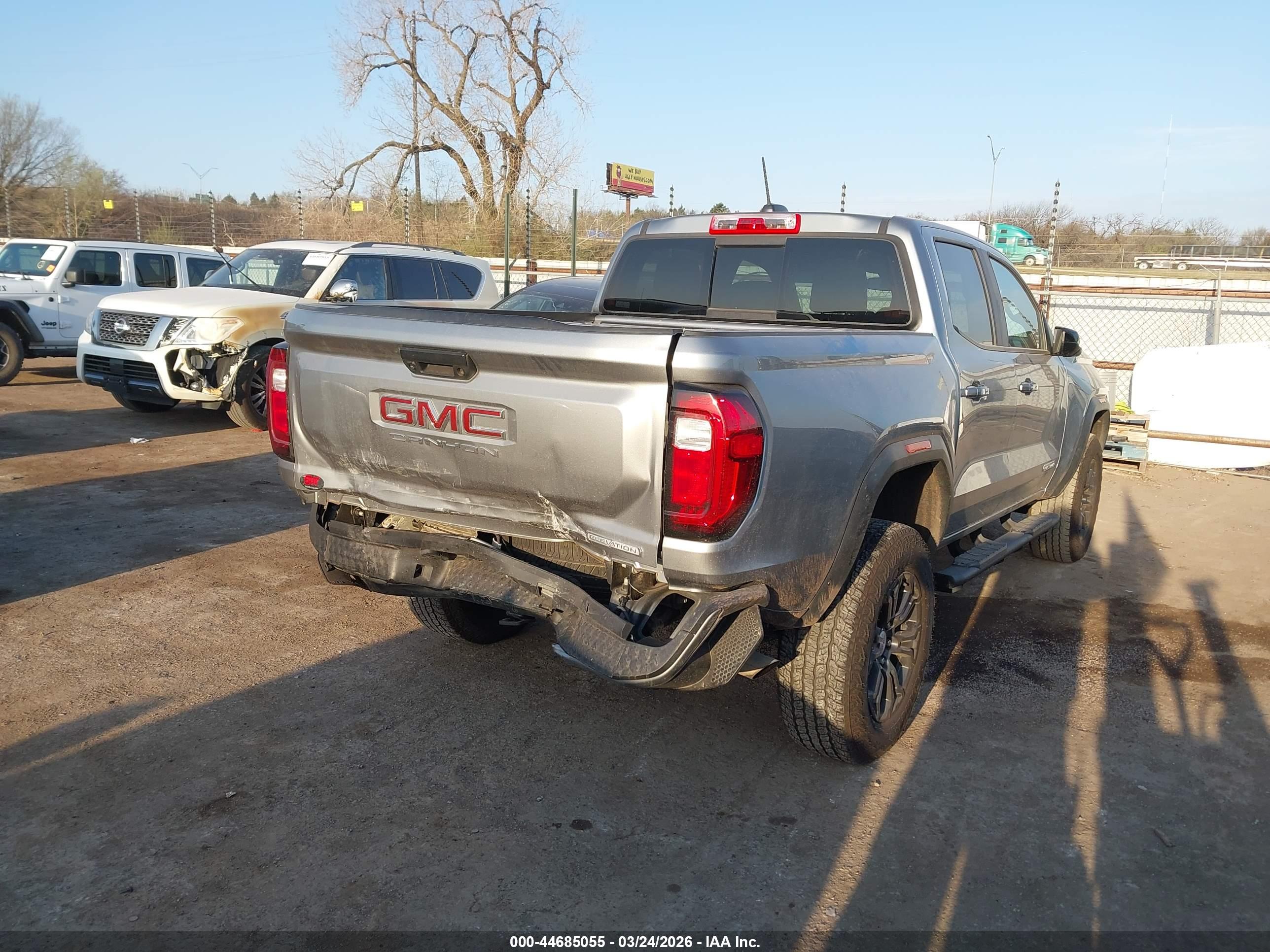 GMC CANYON image 4