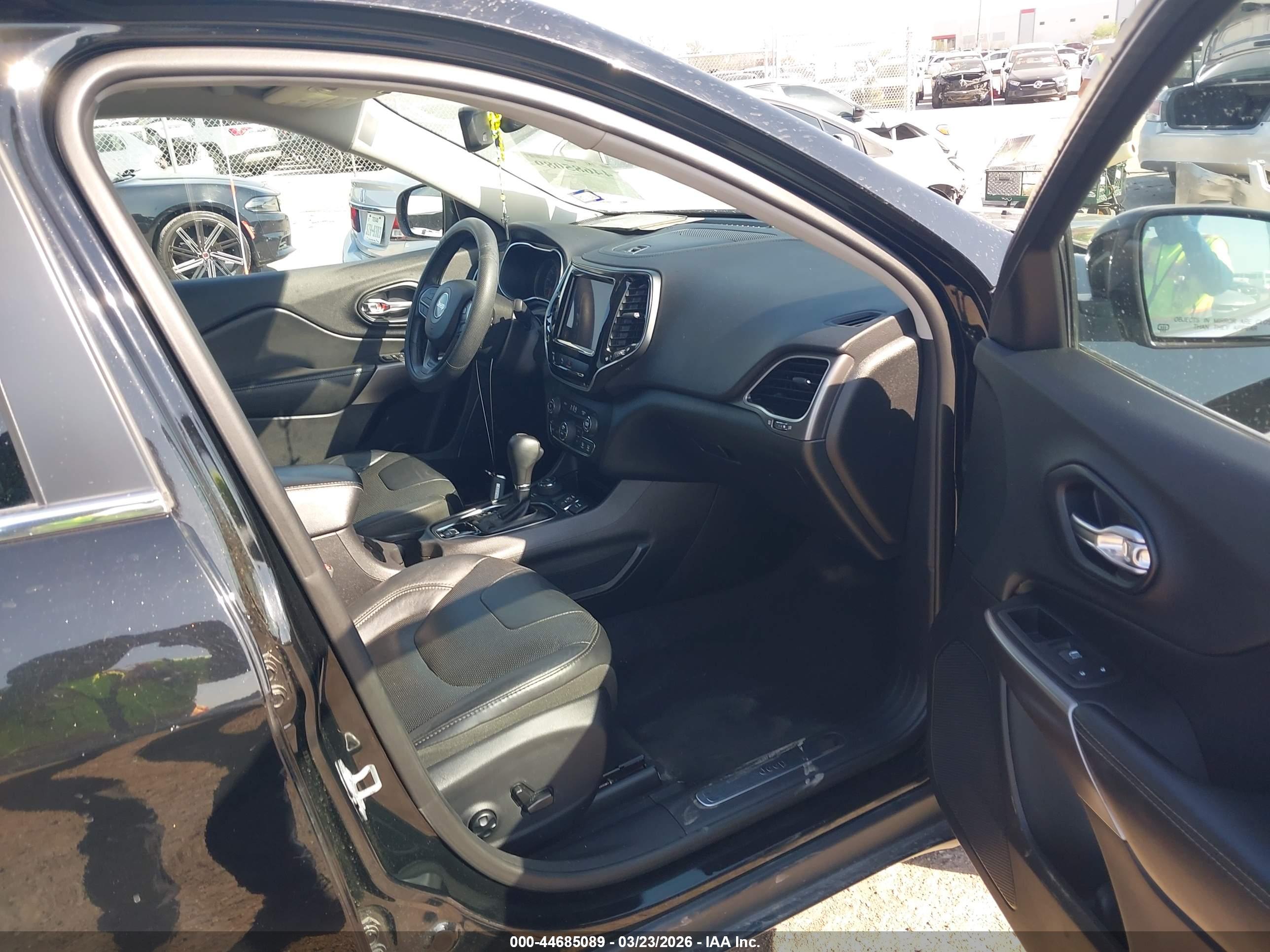 JEEP CHEROKEE image 5