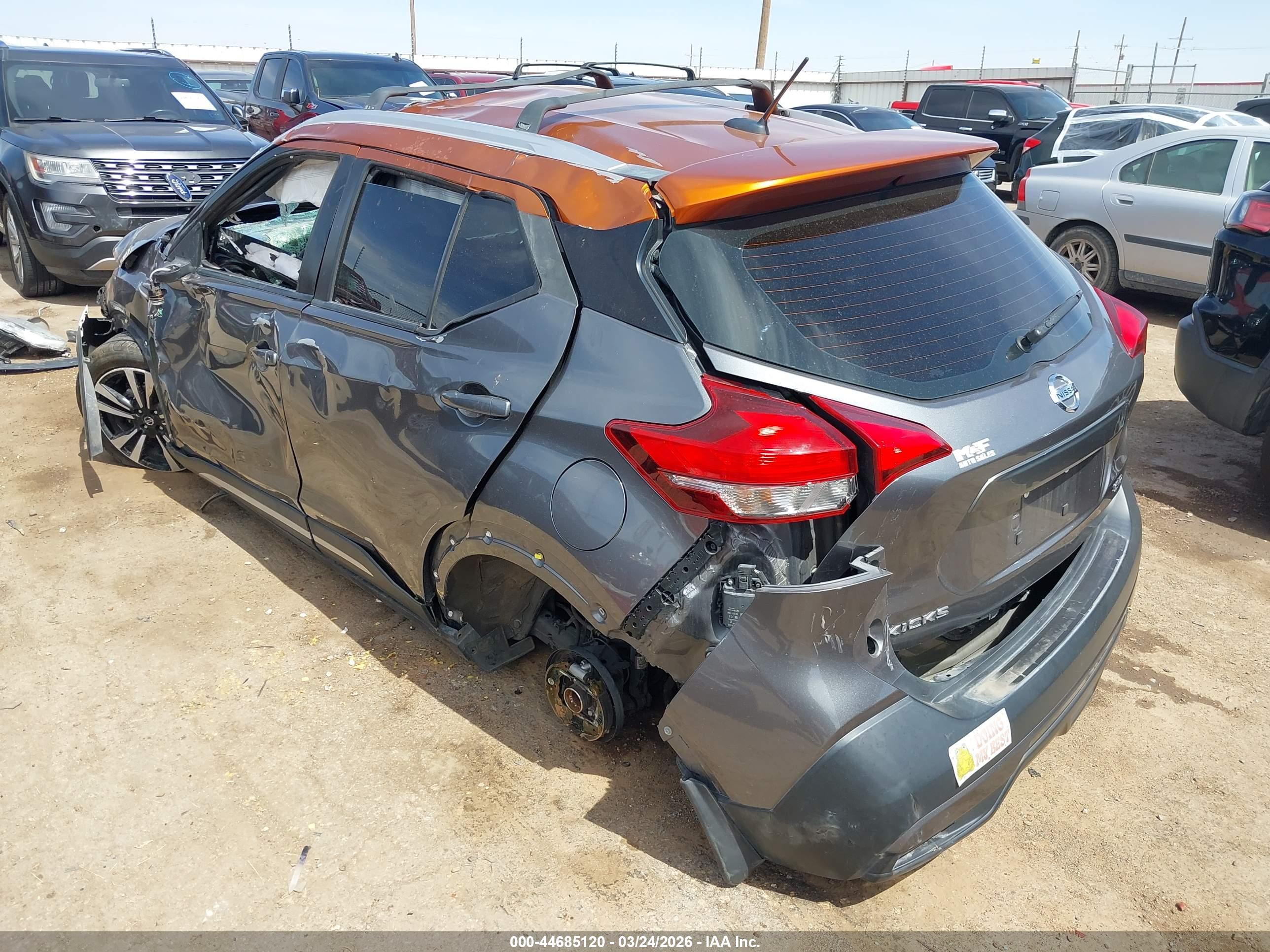 NISSAN KICKS image 3