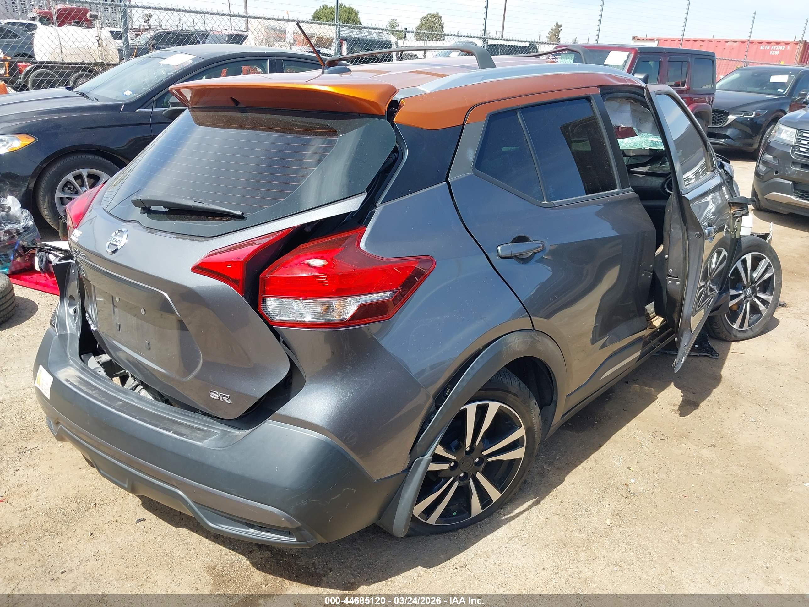 NISSAN KICKS image 4