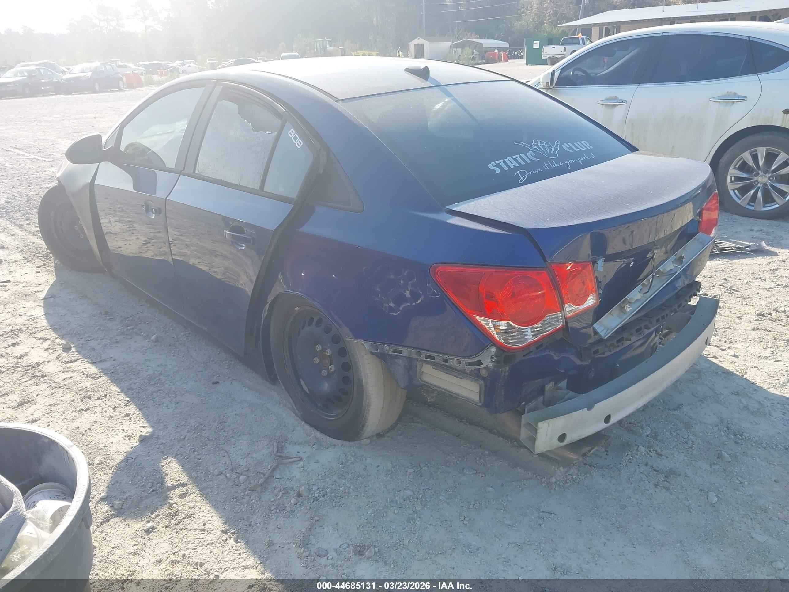 CHEVROLET CRUZE image 3