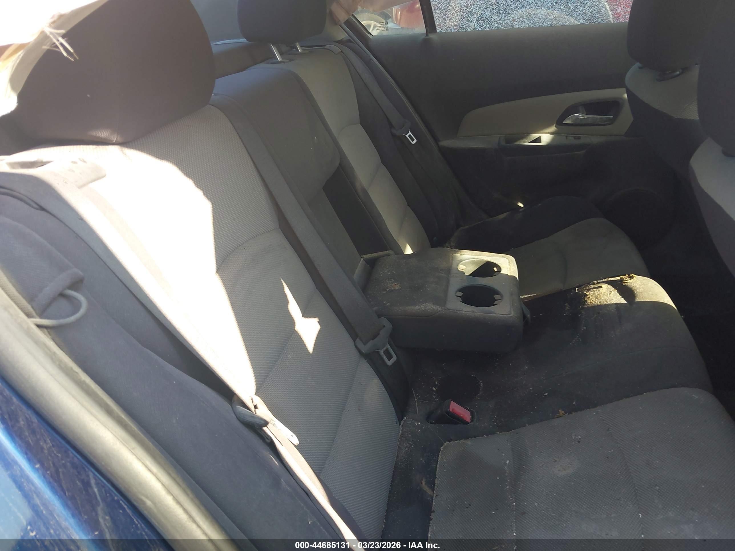 CHEVROLET CRUZE image 8