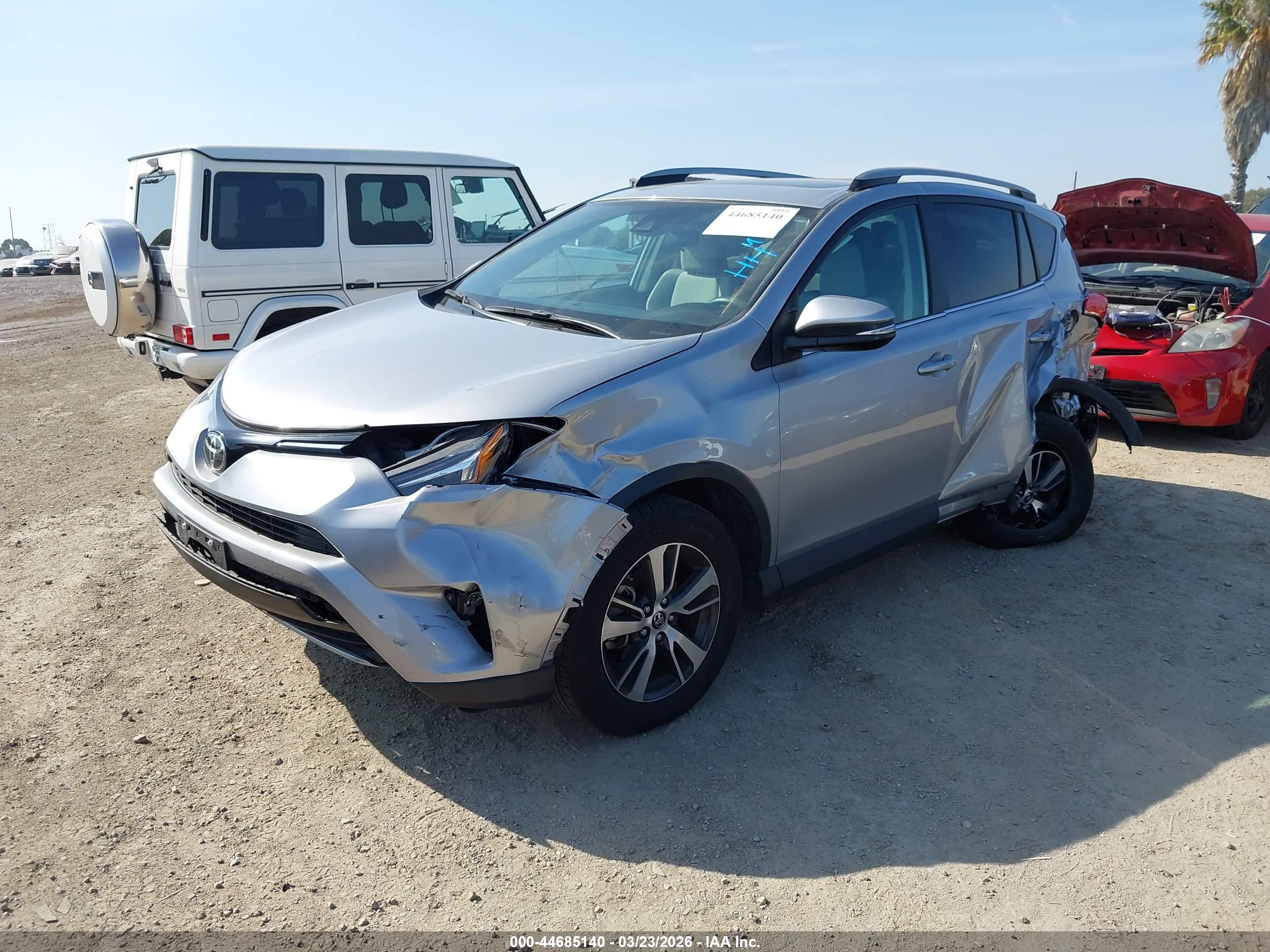 TOYOTA RAV4 image 2