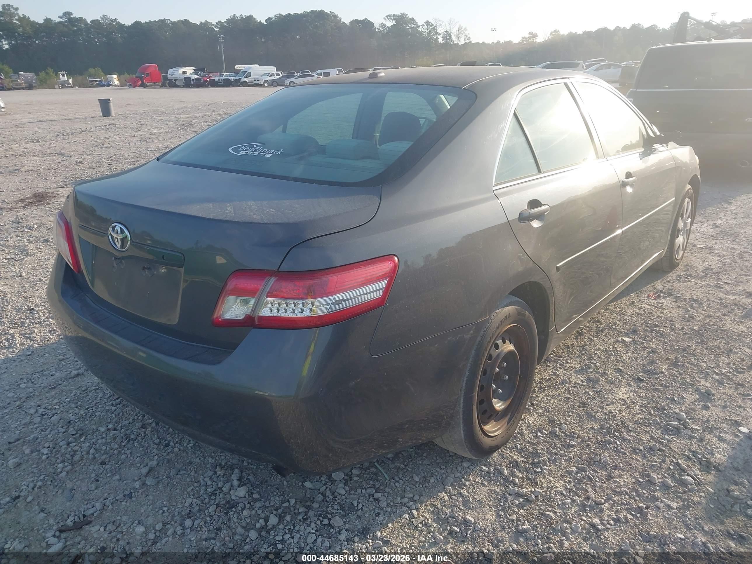 TOYOTA CAMRY image 4