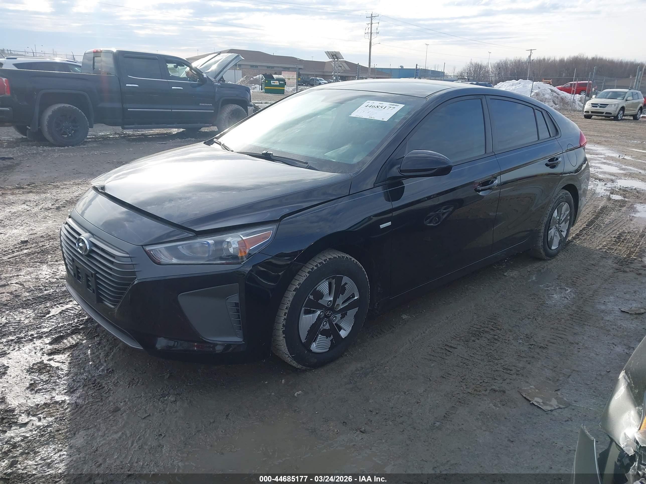HYUNDAI IONIQ image 2