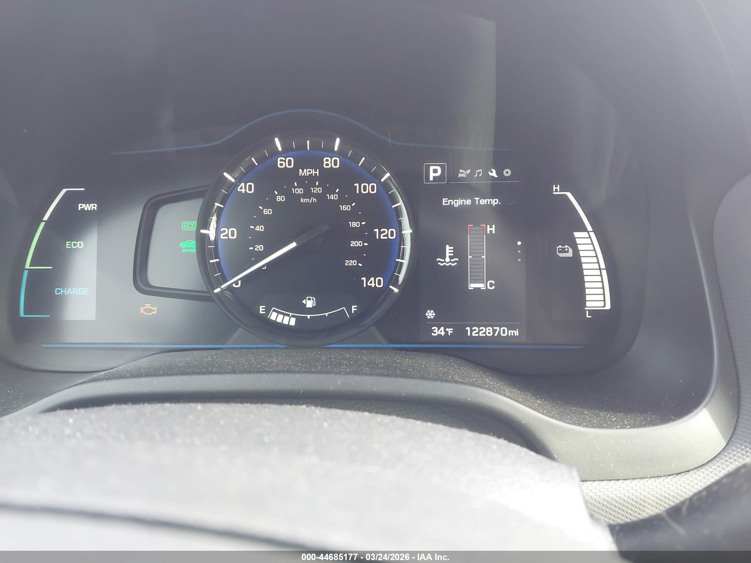 HYUNDAI IONIQ image 7
