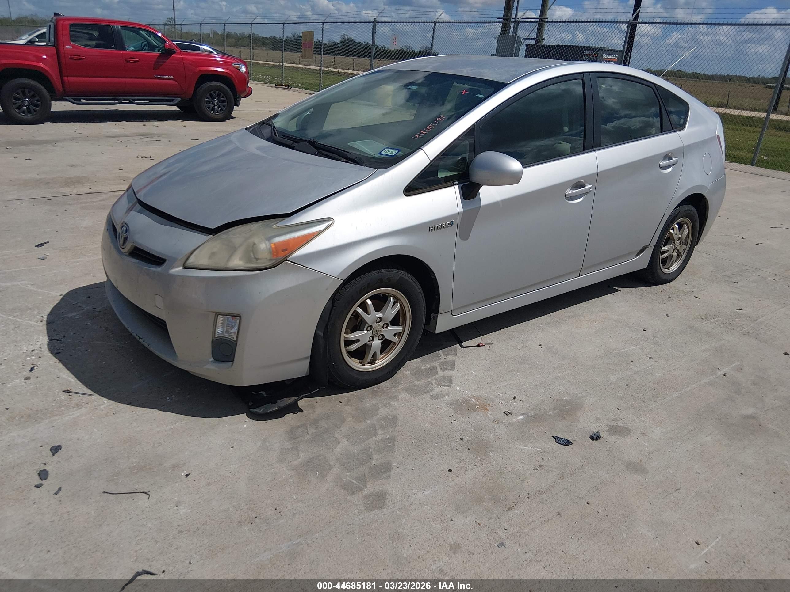 TOYOTA PRIUS image 2