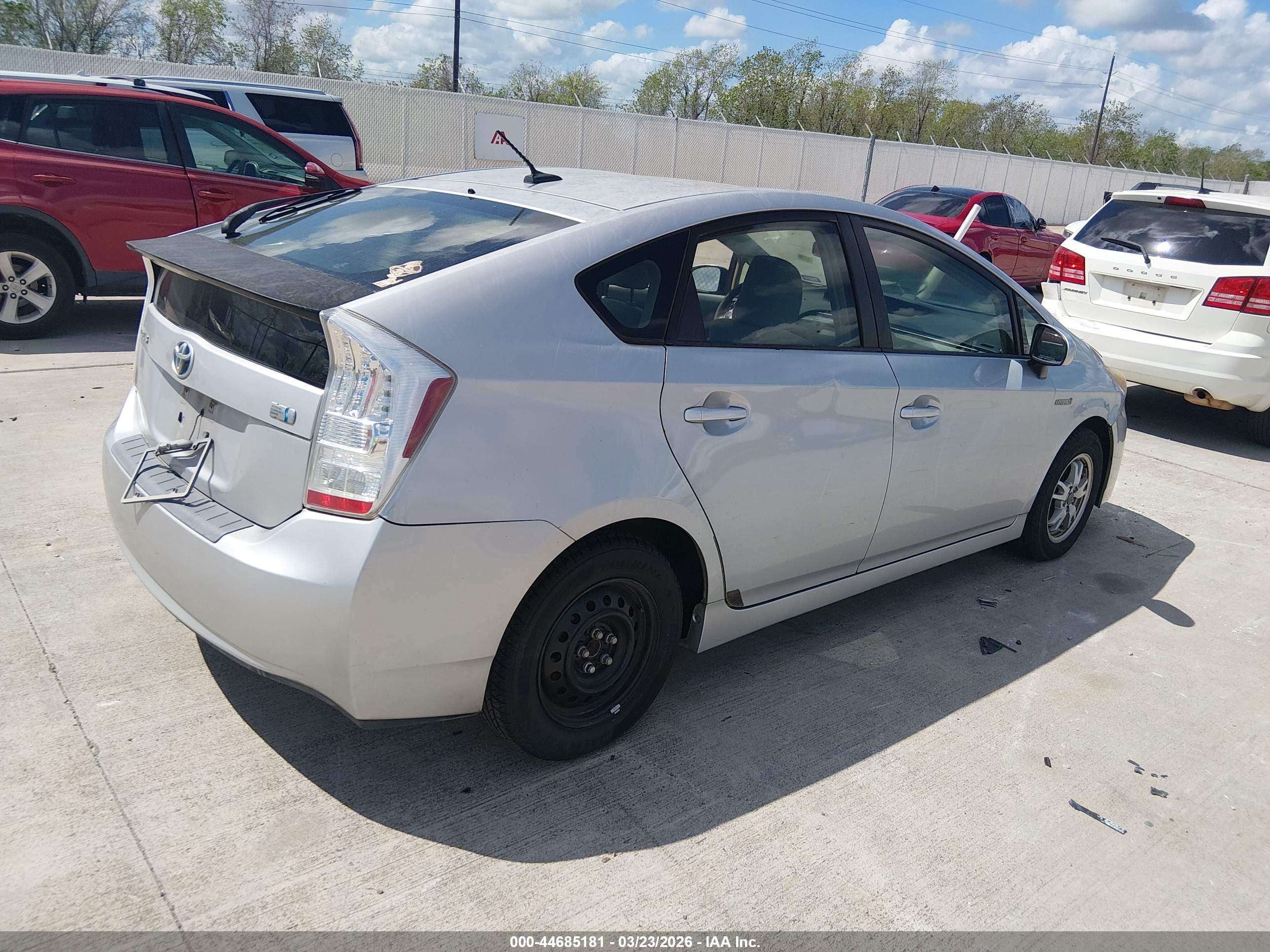 TOYOTA PRIUS image 4