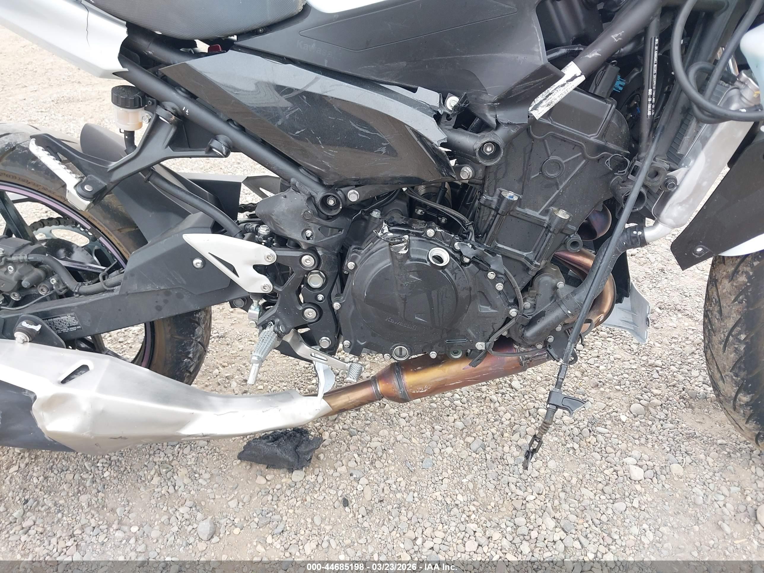 KAWASAKI EX400 image 8