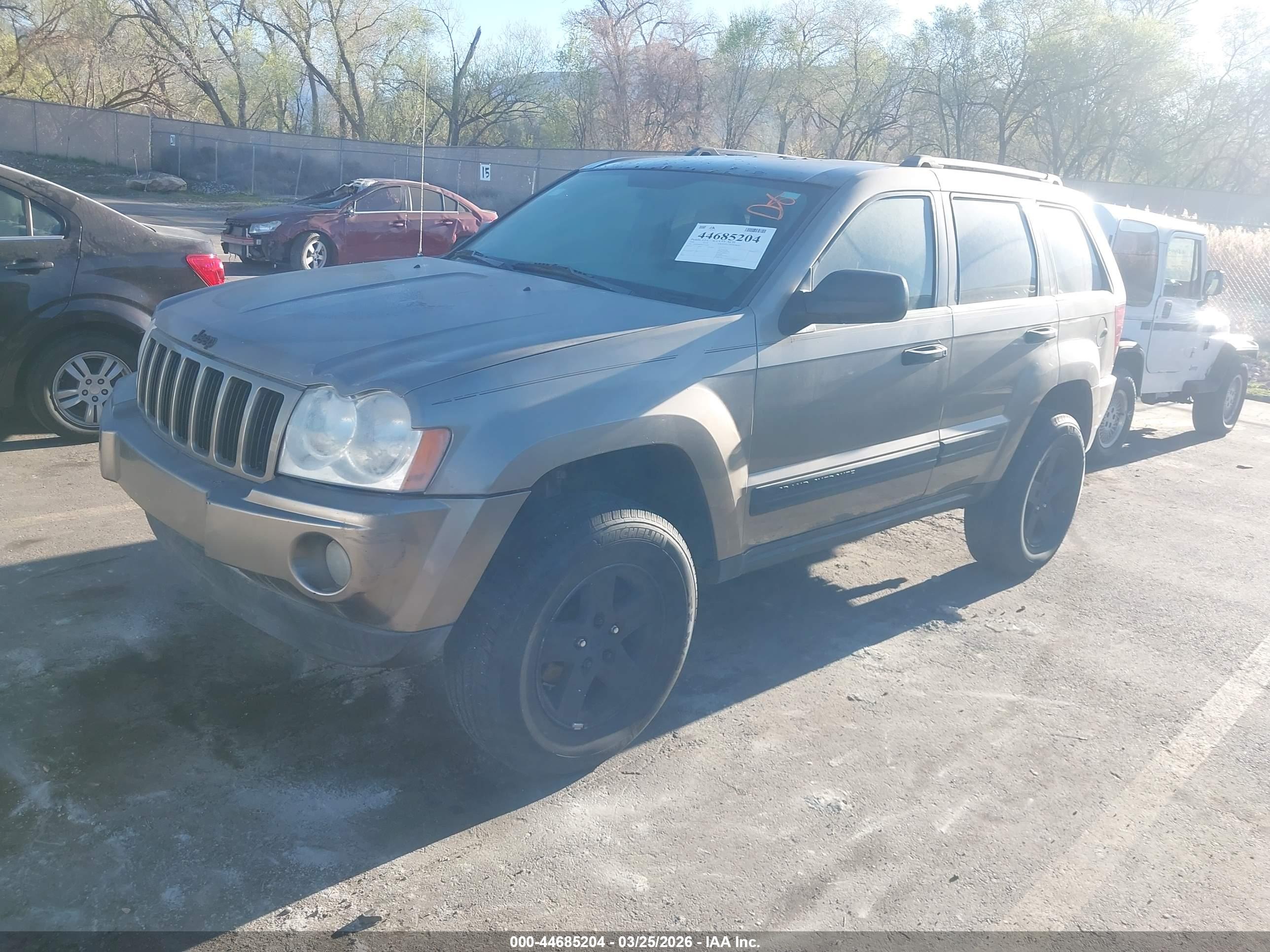 JEEP GRAND image 2