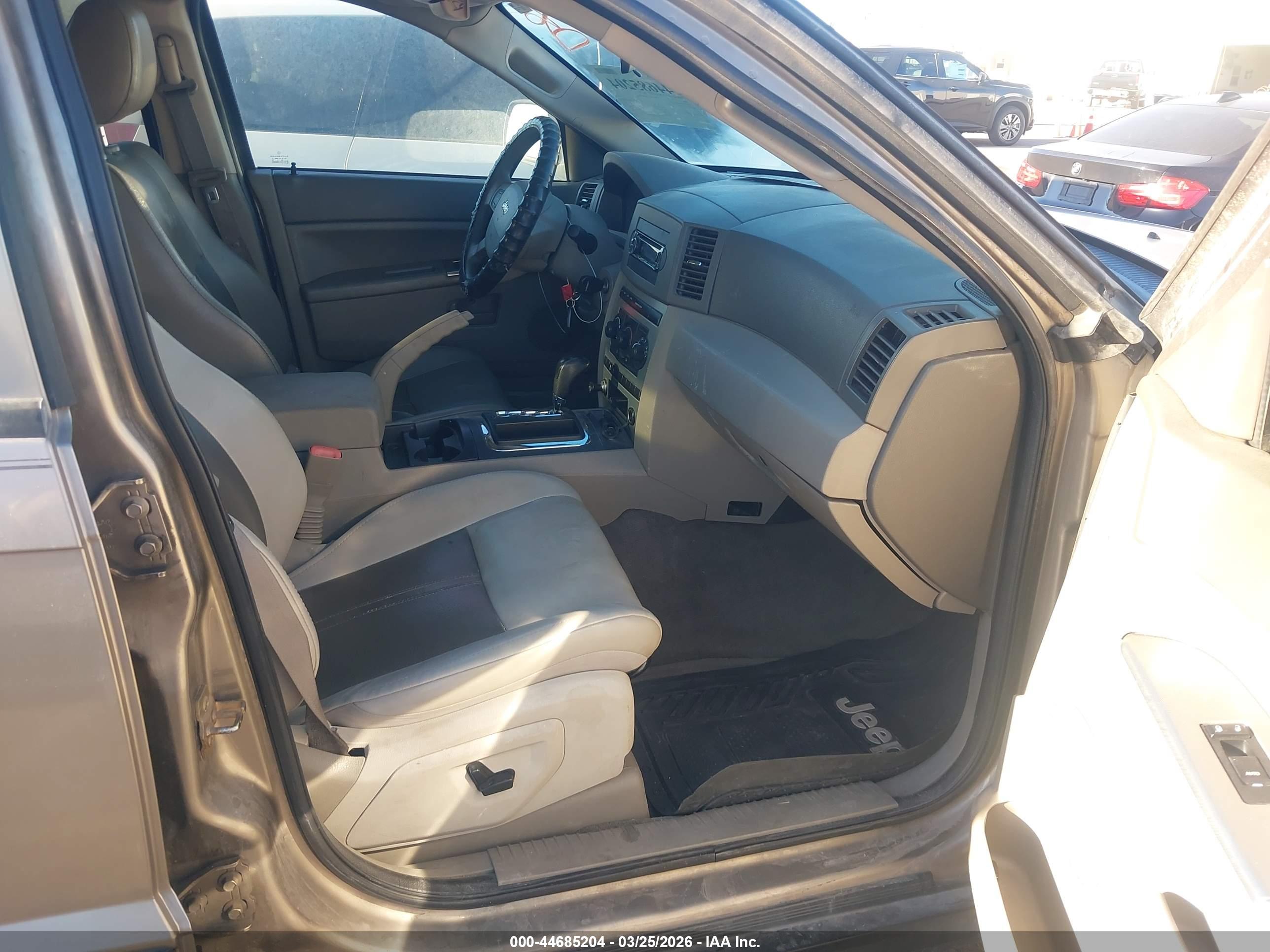 JEEP GRAND image 5