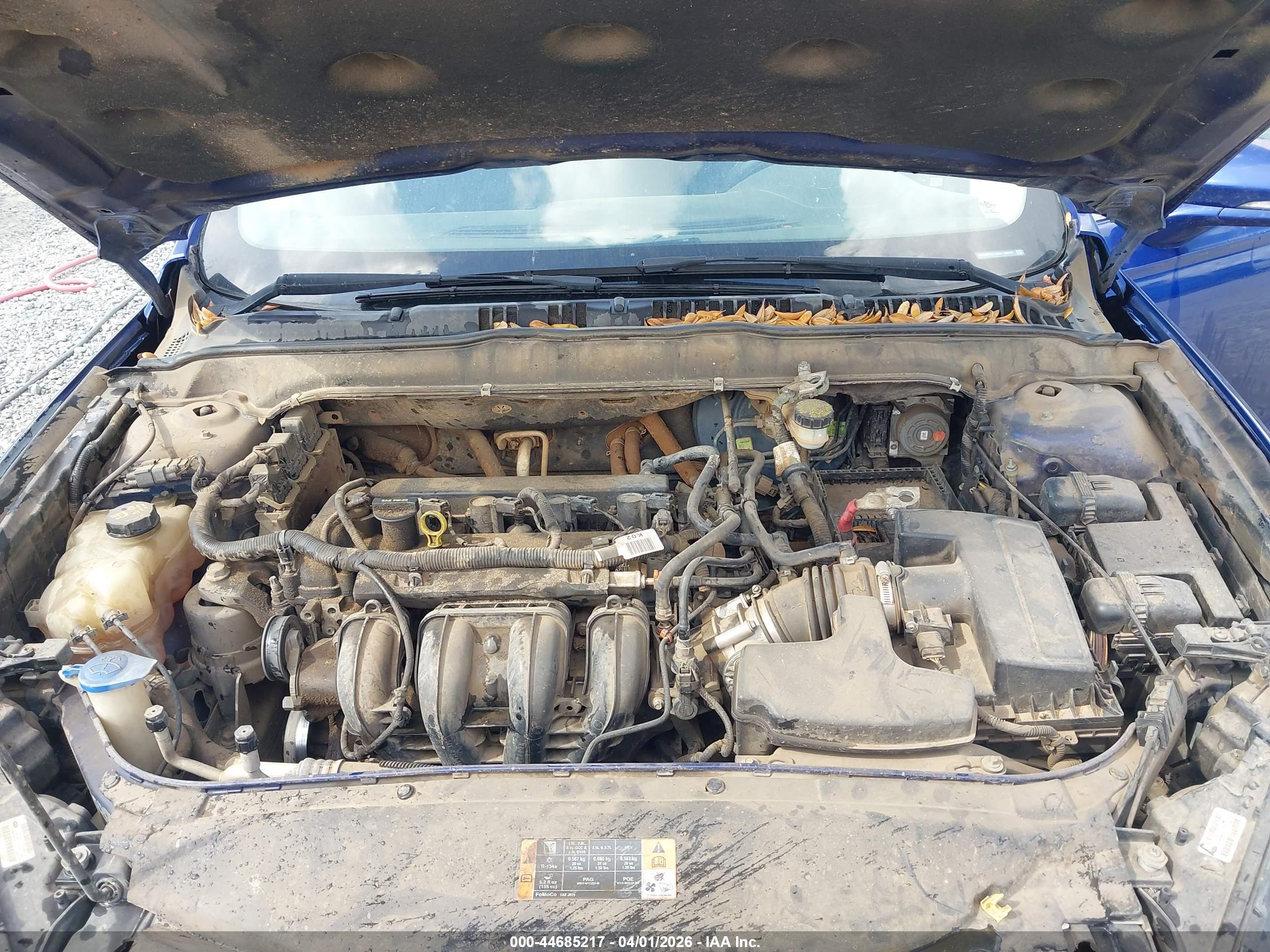 FORD FUSION image 10