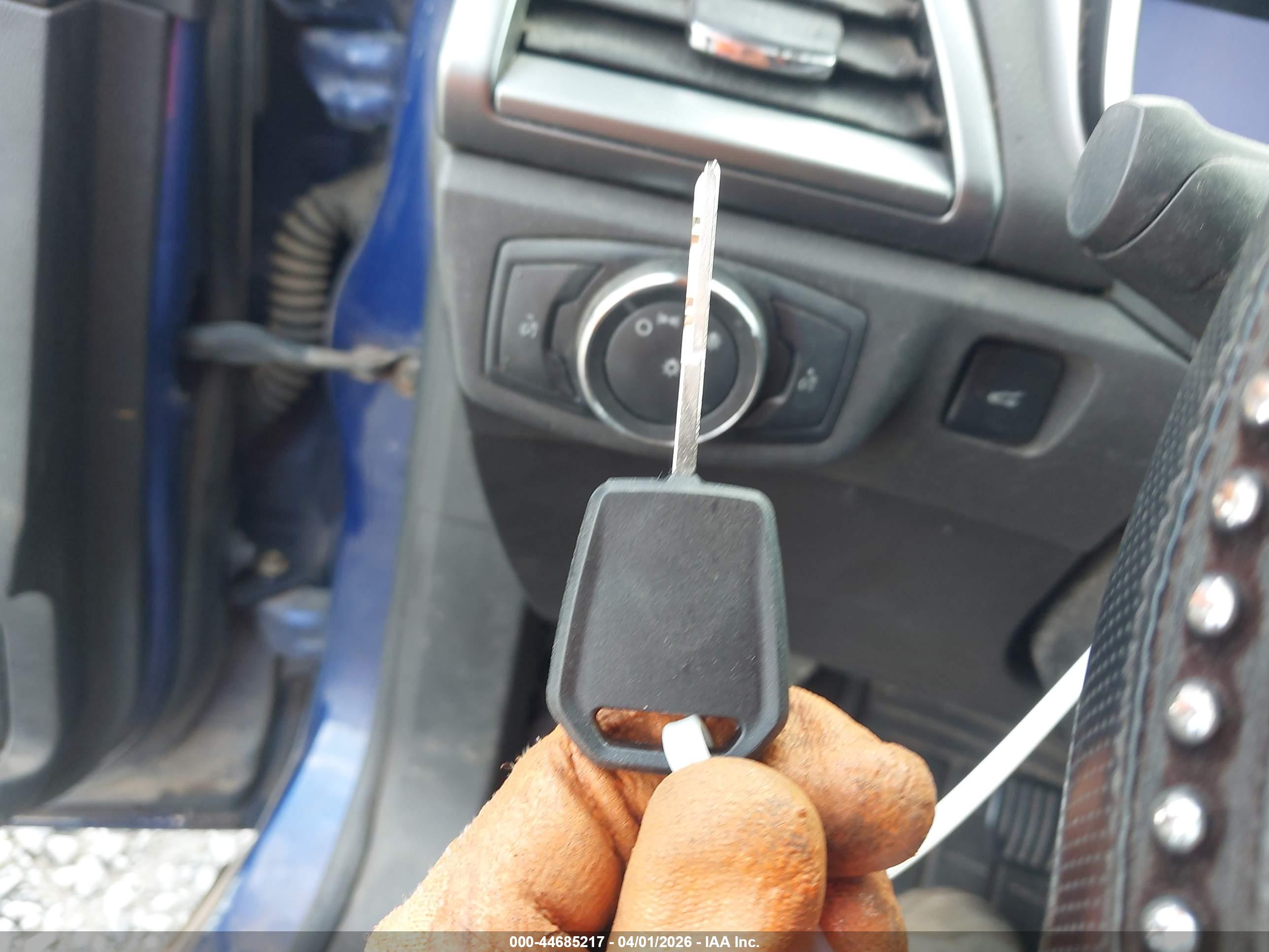 FORD FUSION image 11