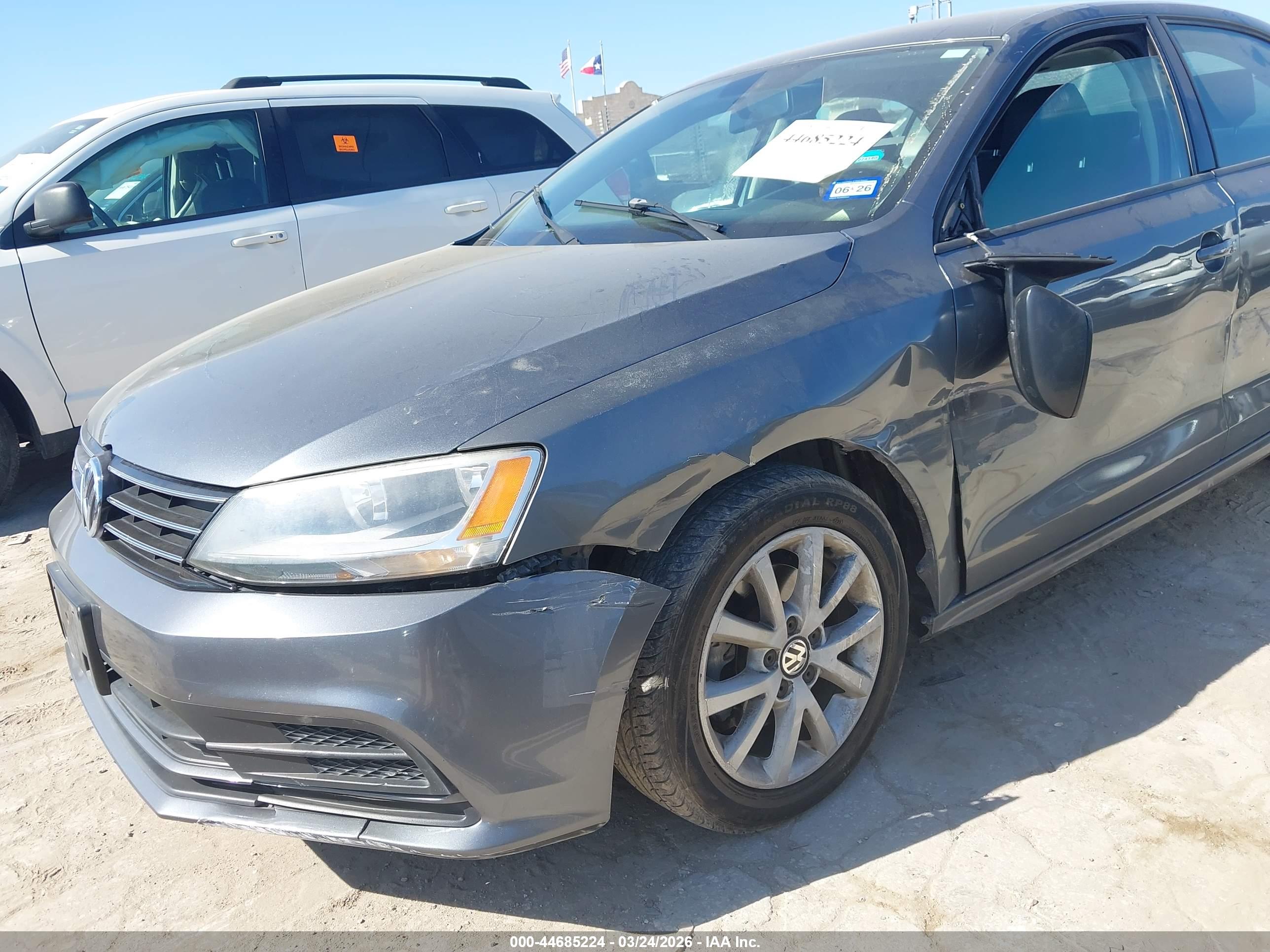 VOLKSWAGEN JETTA image 6