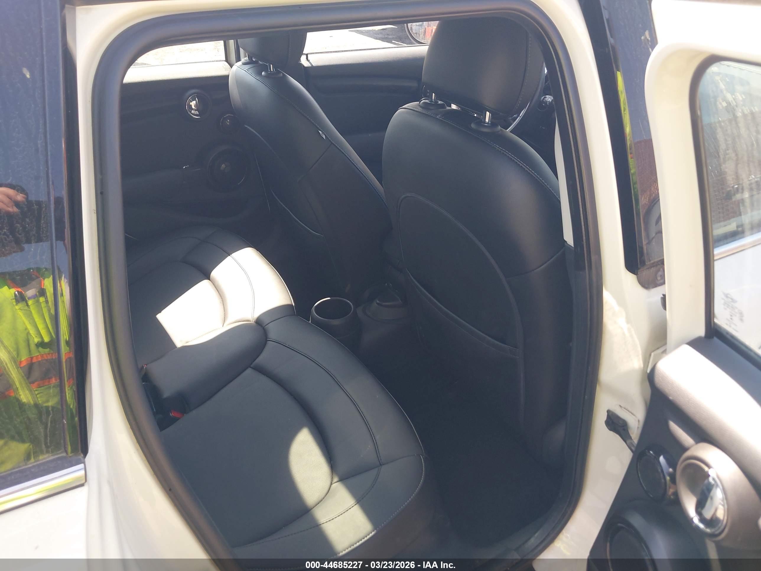 MINI HARDTOP image 8