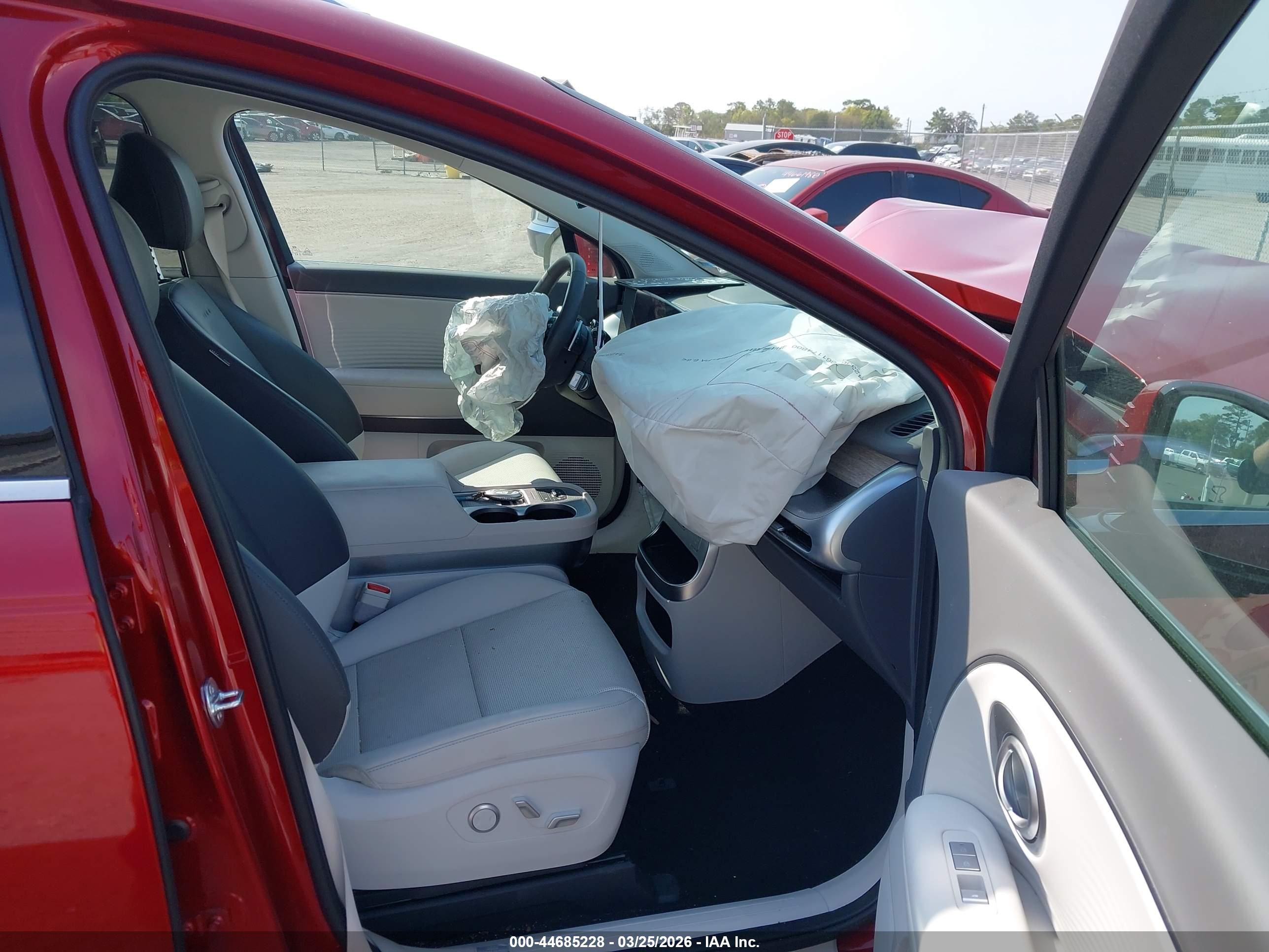 HYUNDAI IONIQ image 5