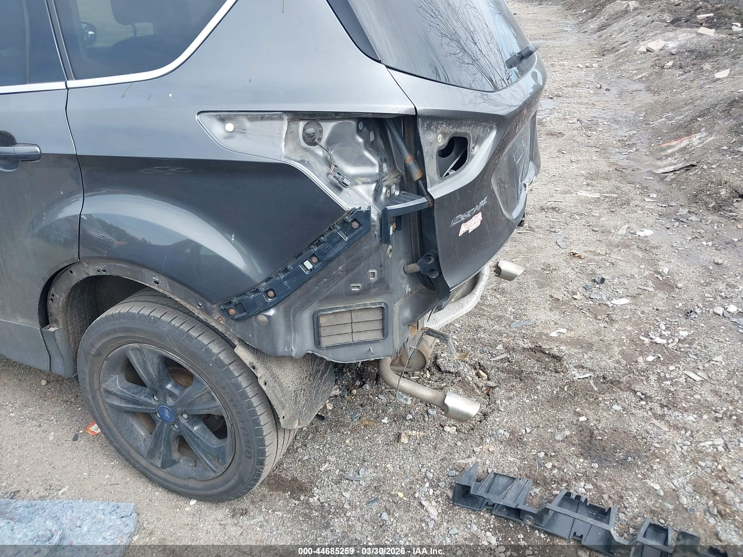 FORD ESCAPE image 6
