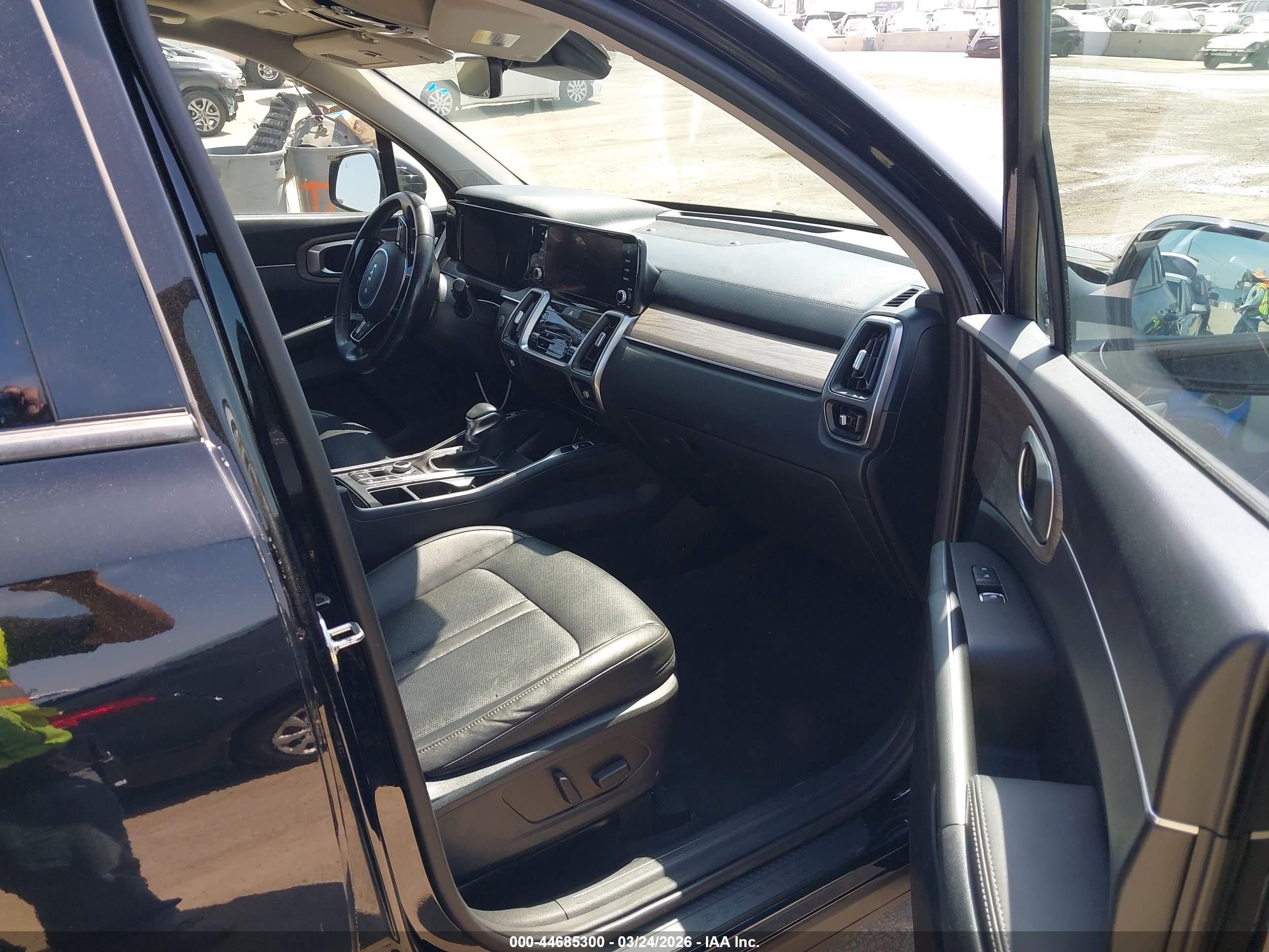 KIA SORENTO image 5