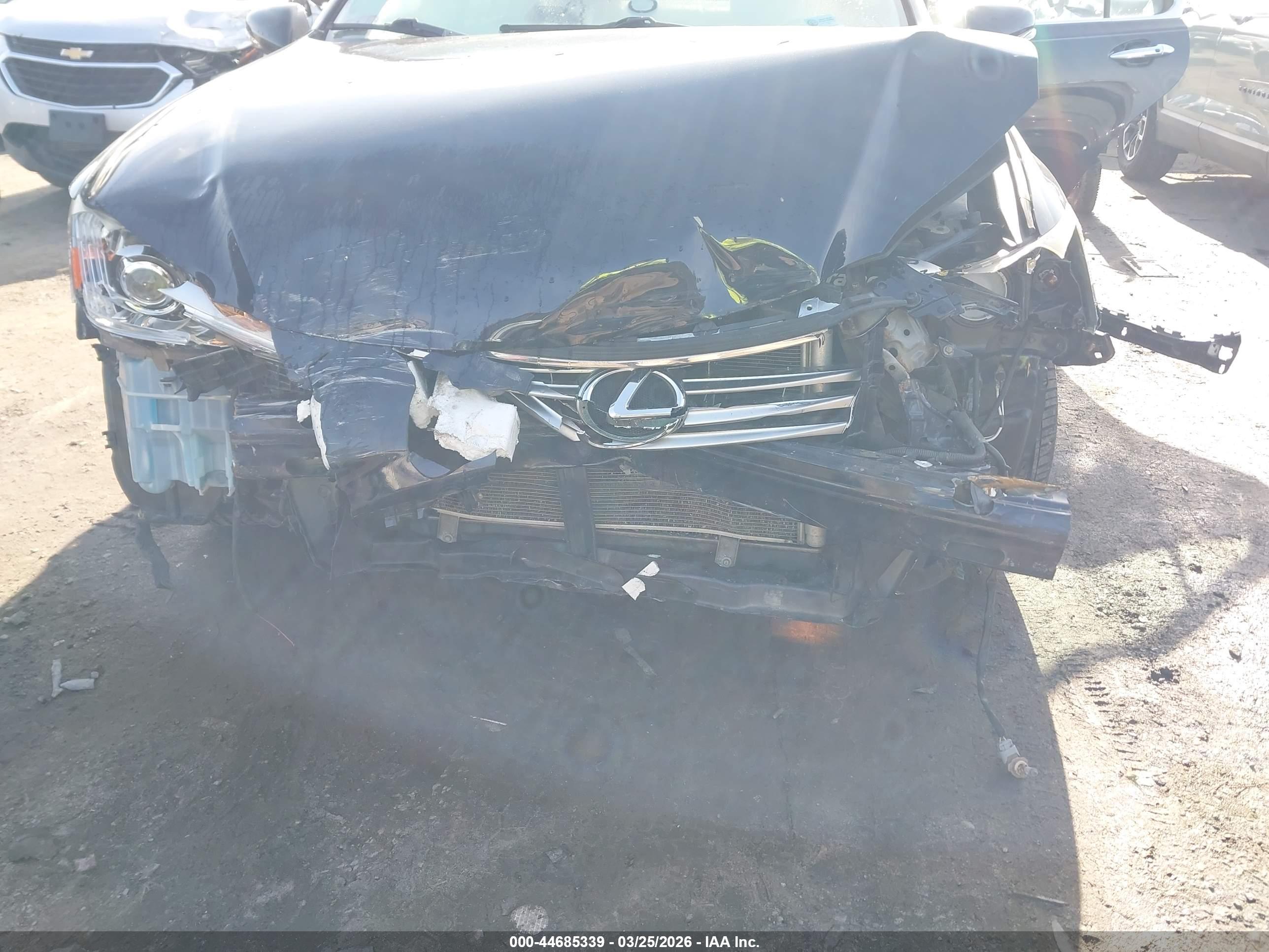 LEXUS ES image 6