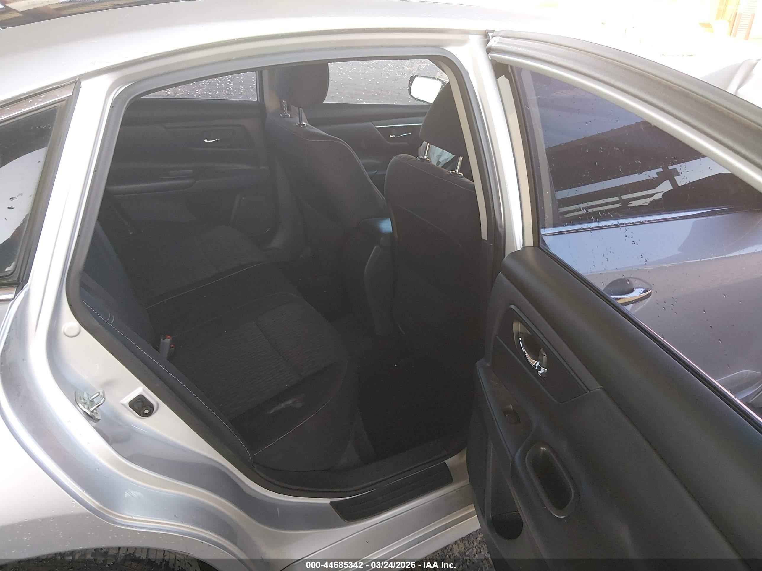 NISSAN ALTIMA image 8