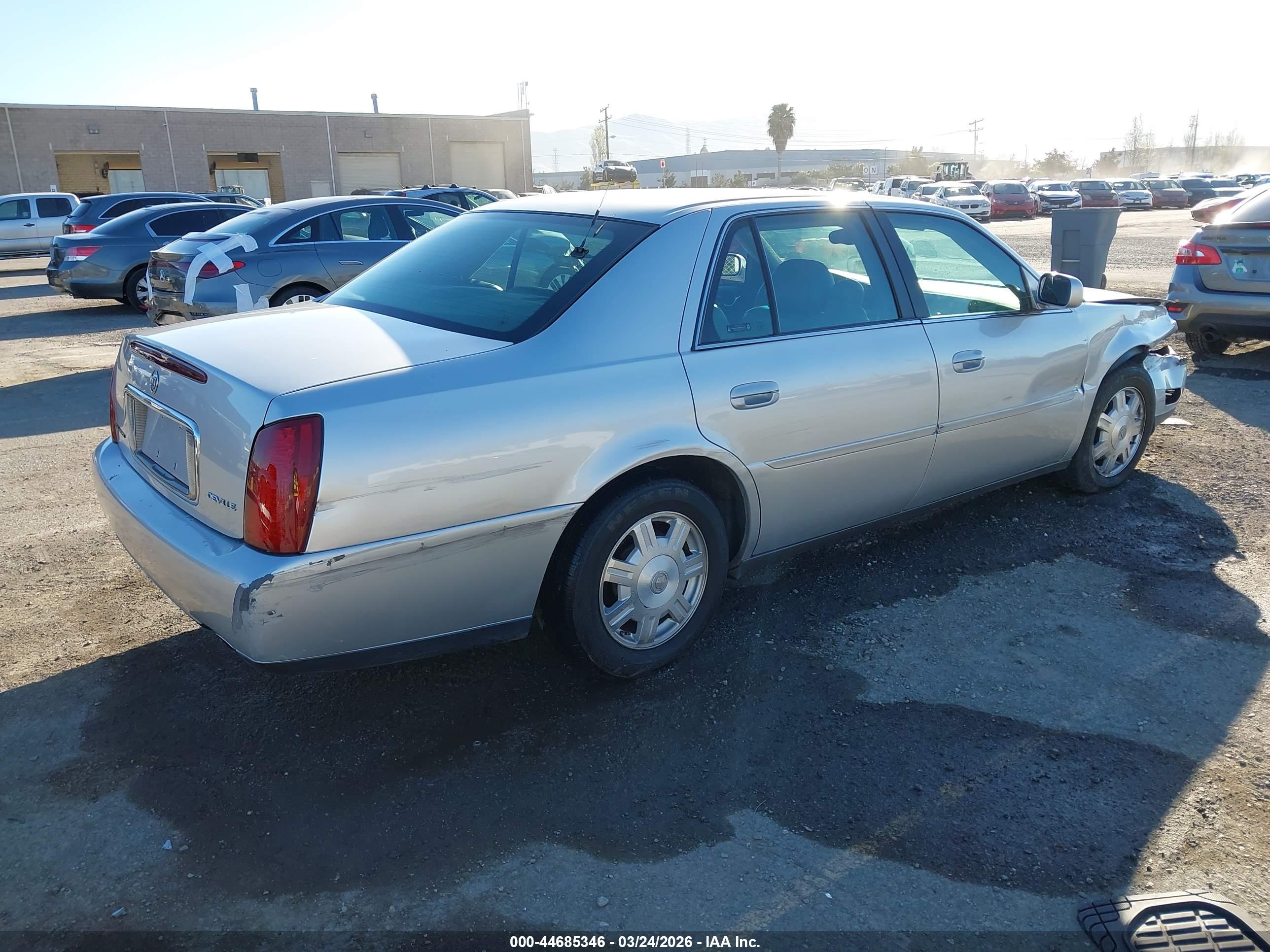 CADILLAC DEVILLE image 4