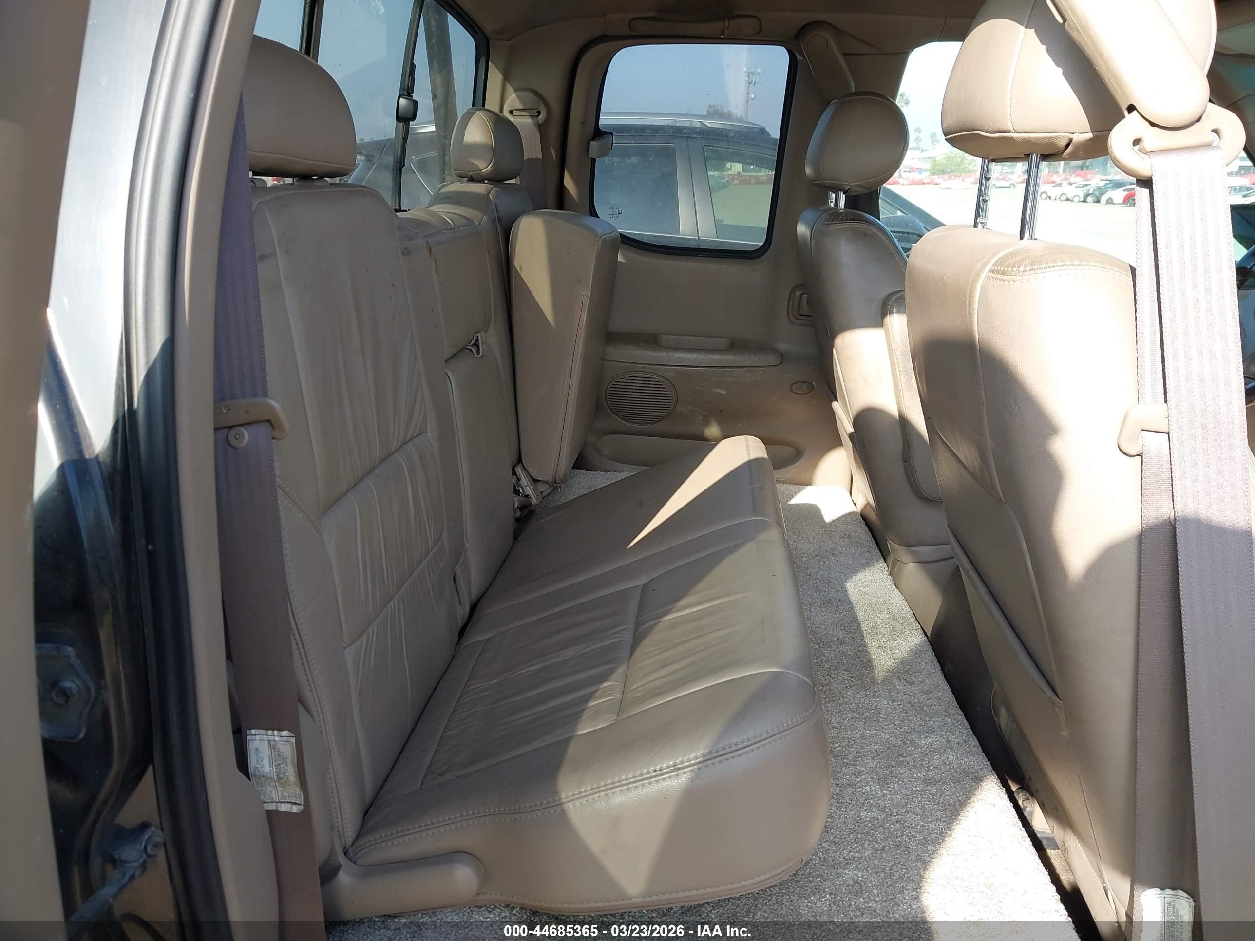 TOYOTA TUNDRA image 8