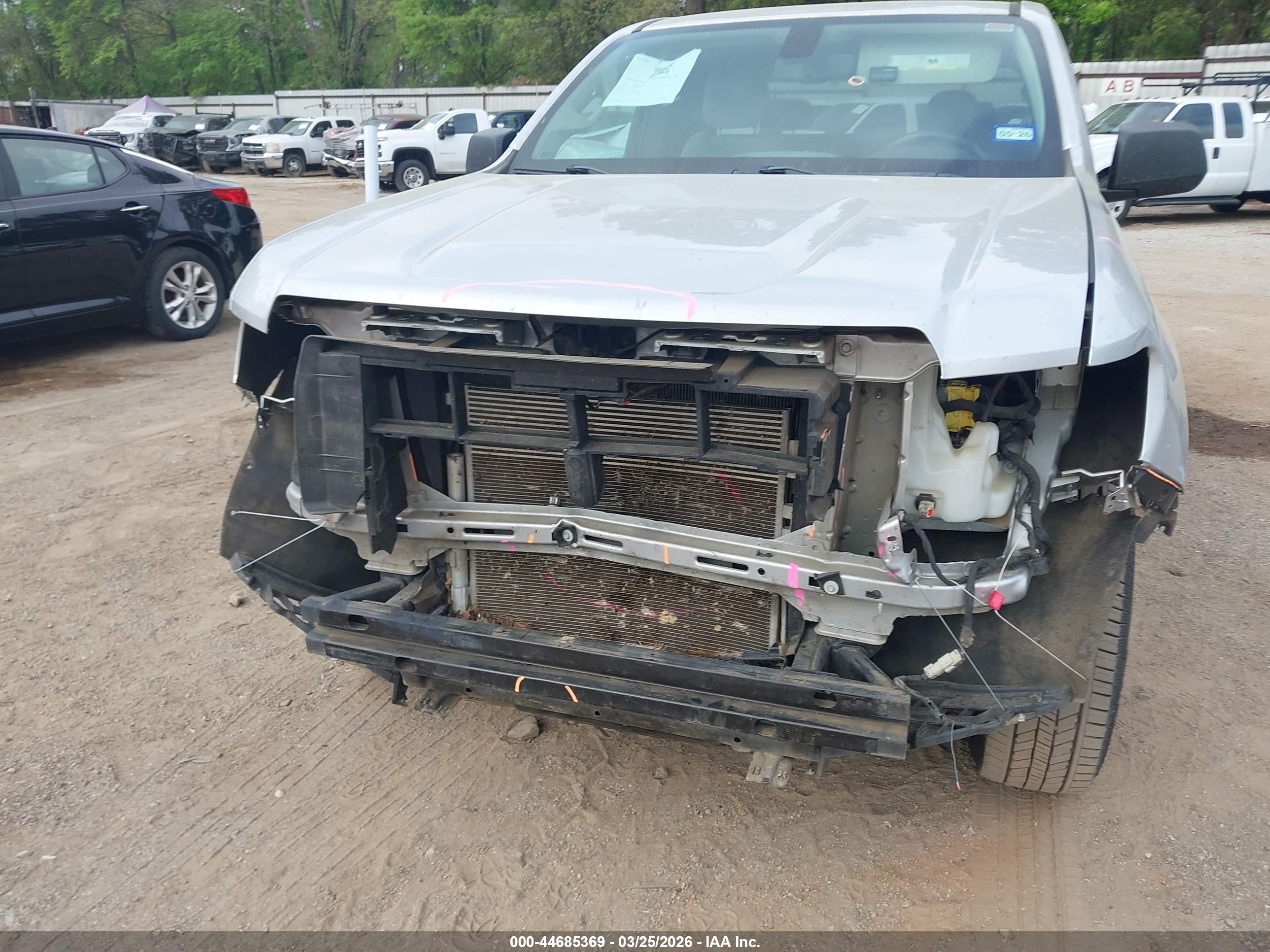 GMC CANYON image 6
